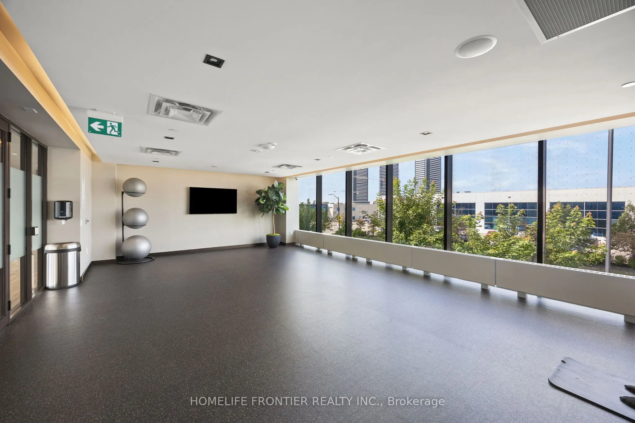 10 Honeycrisp Crescent E, #520
