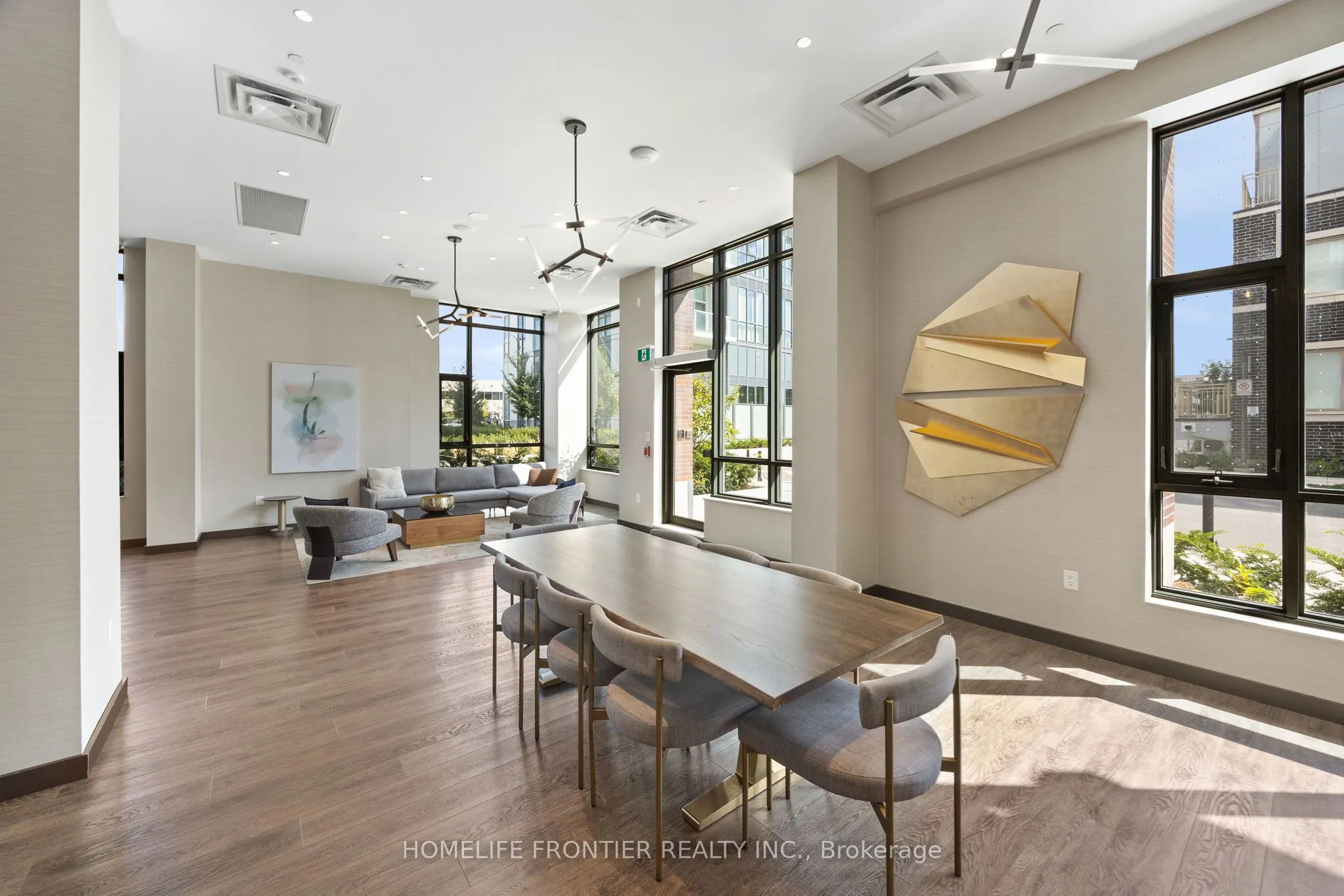 10 Honeycrisp Crescent E, #520