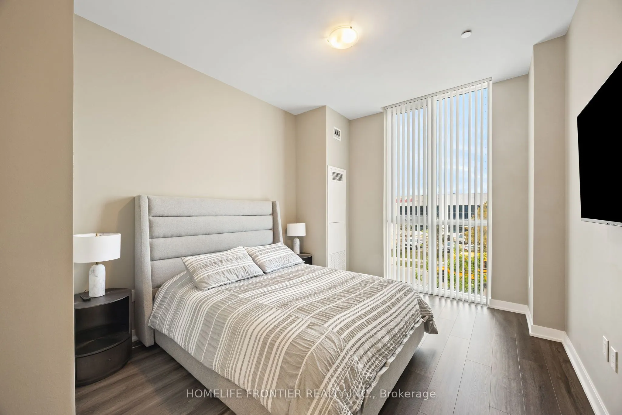 10 Honeycrisp Crescent E, #520