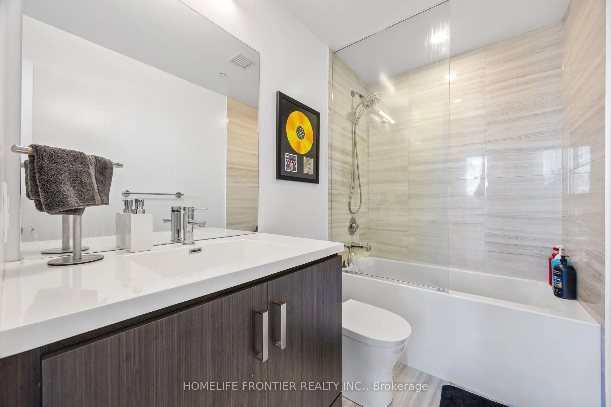 10 Honeycrisp Crescent E, #520