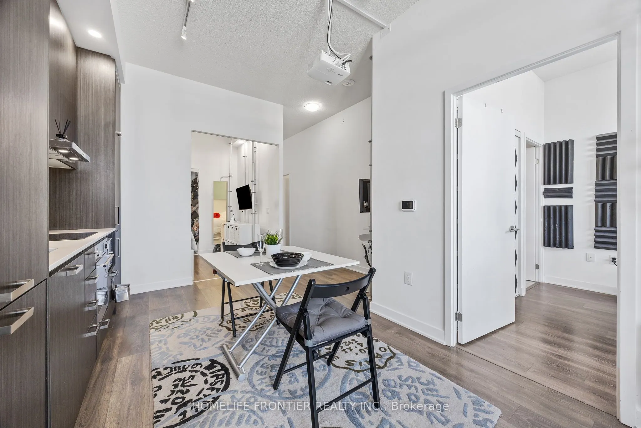 10 Honeycrisp Crescent E, #520
