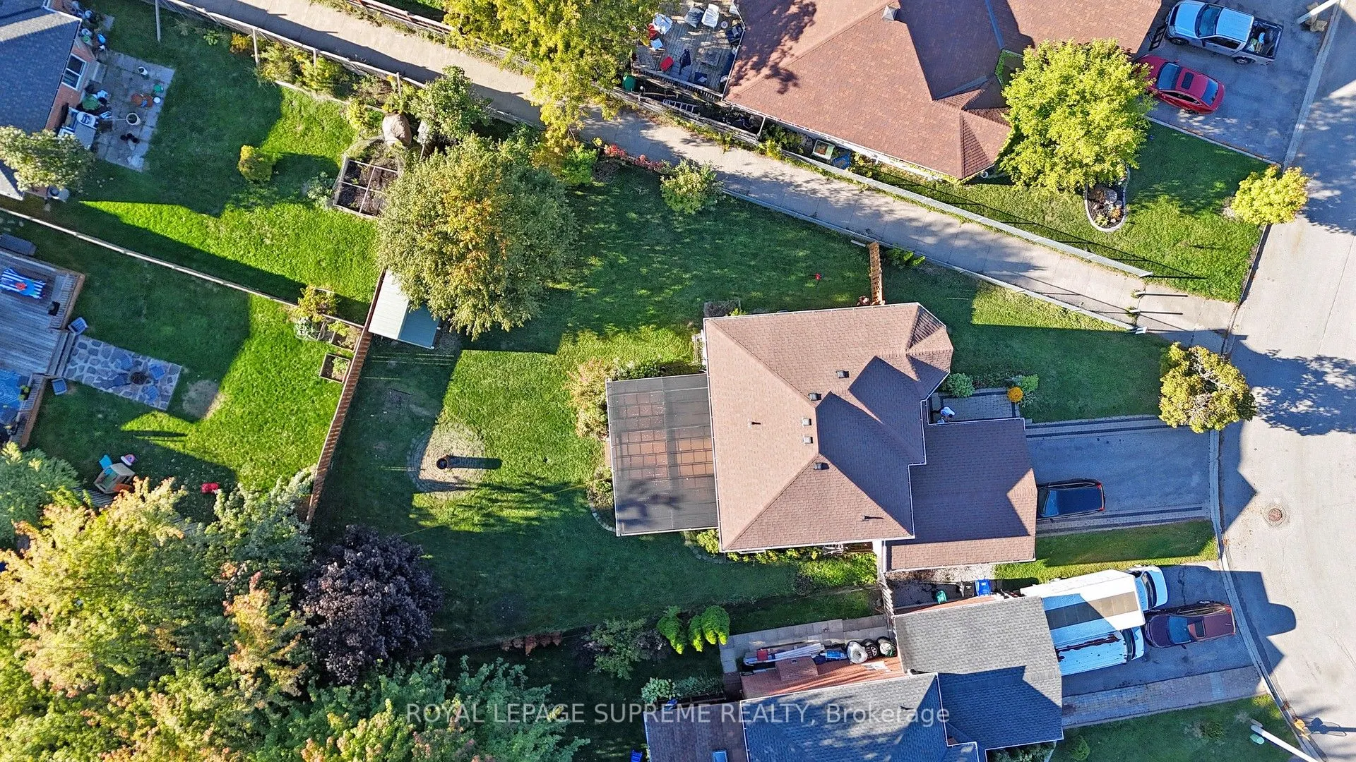 2249 Jack Crescent