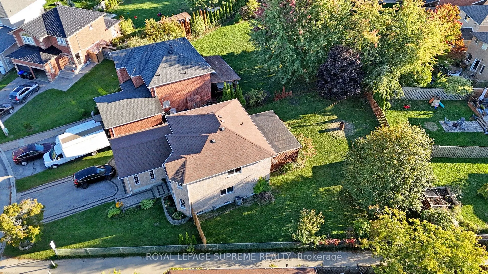 2249 Jack Crescent