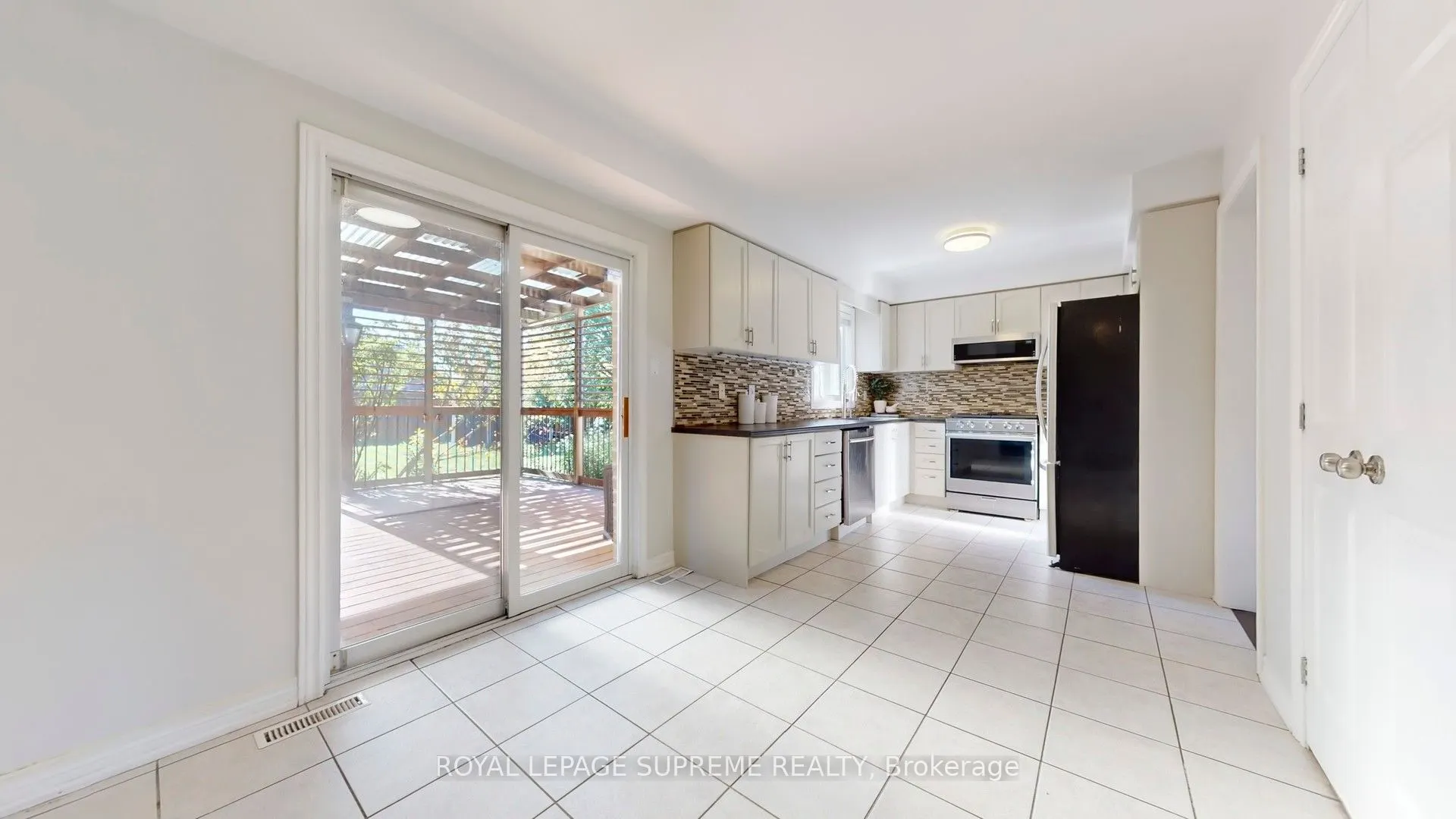 2249 Jack Crescent
