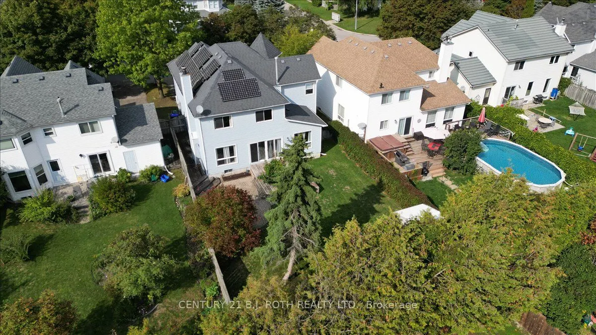 995 LINDEN Street