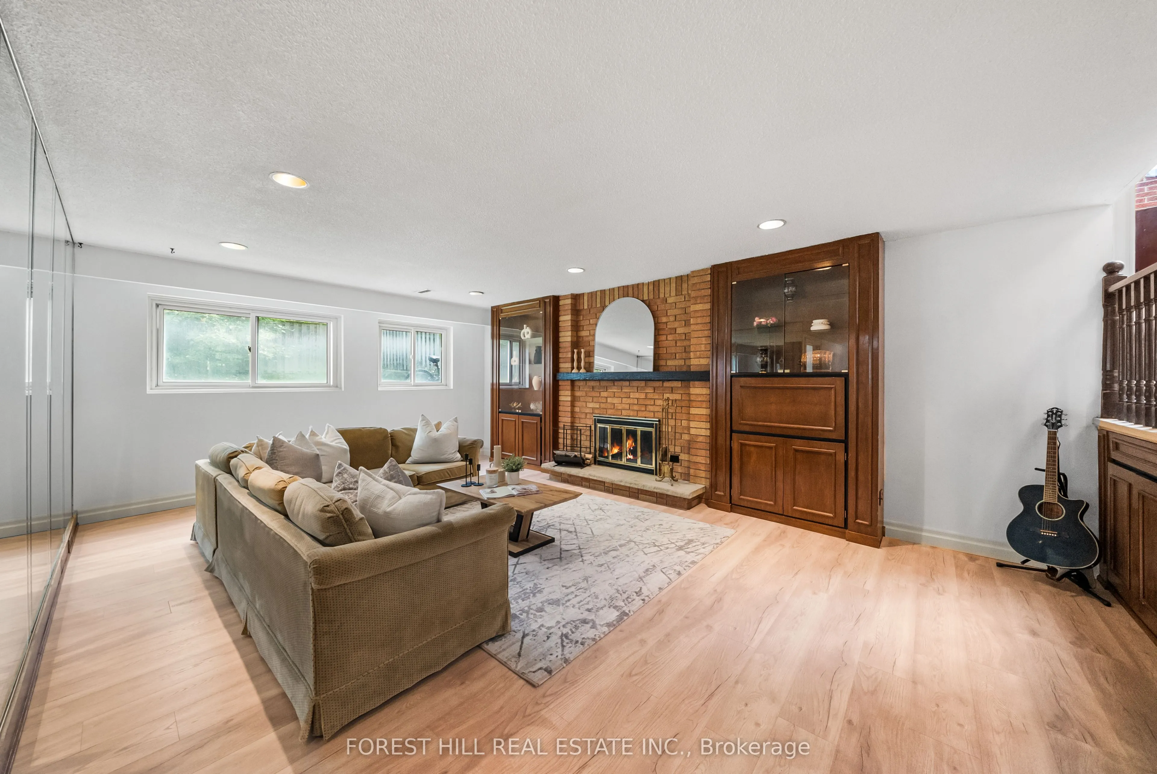 3 Saunders Lane