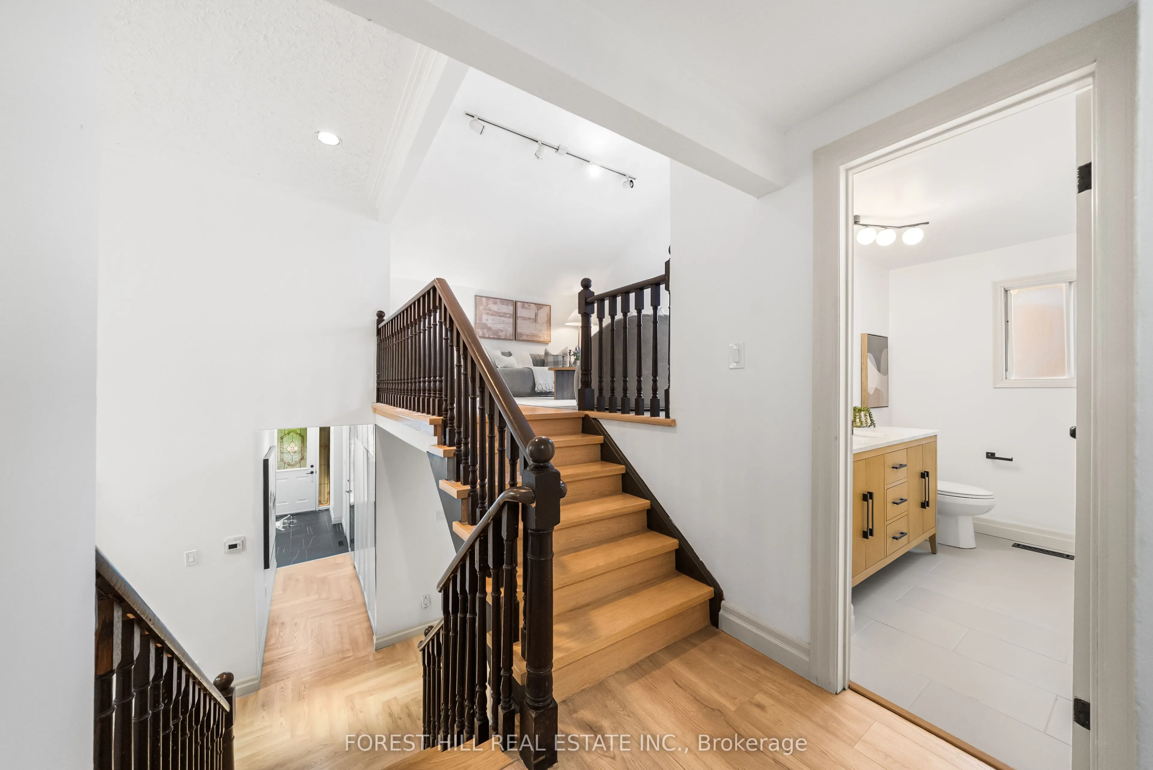 3 Saunders Lane