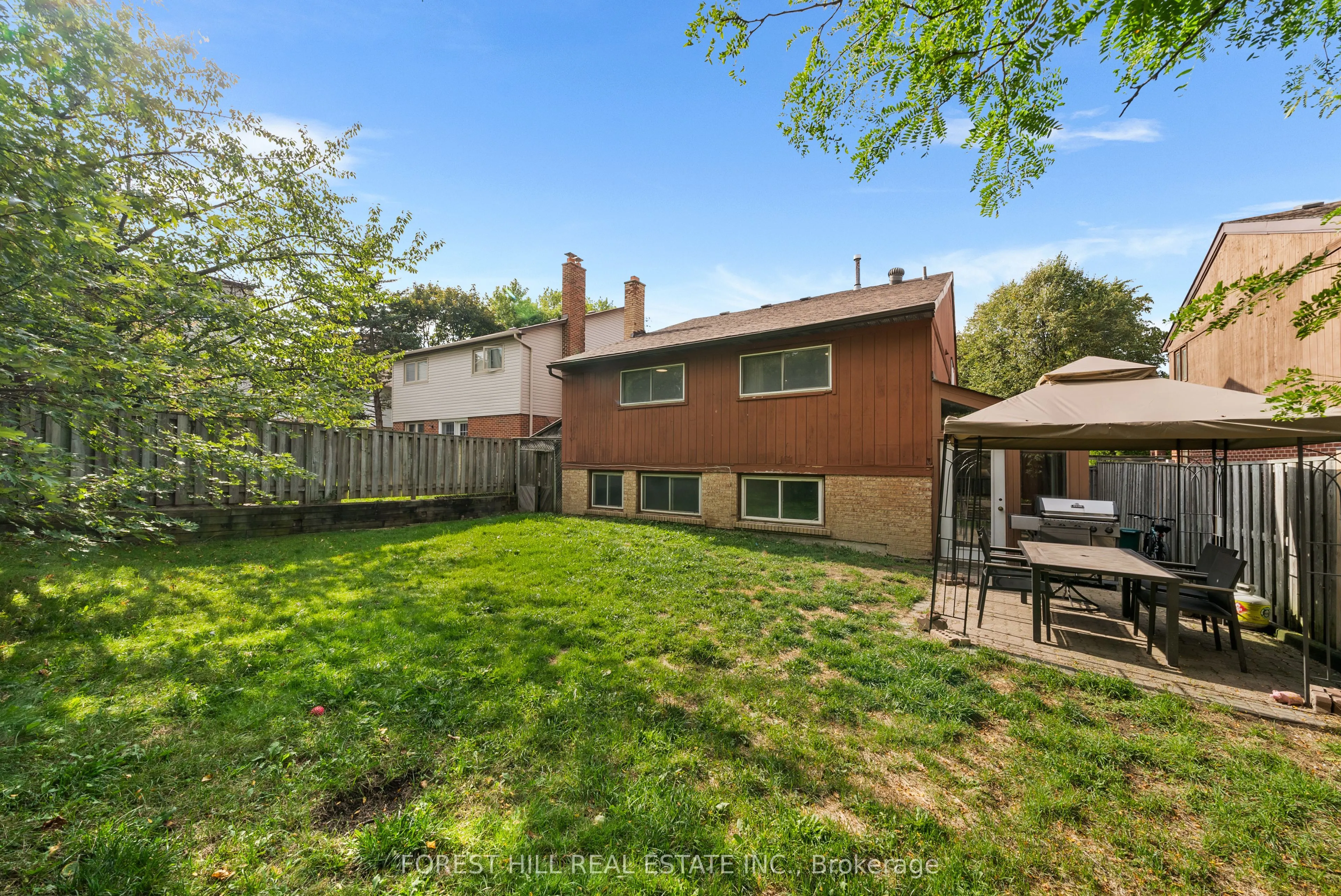 3 Saunders Lane