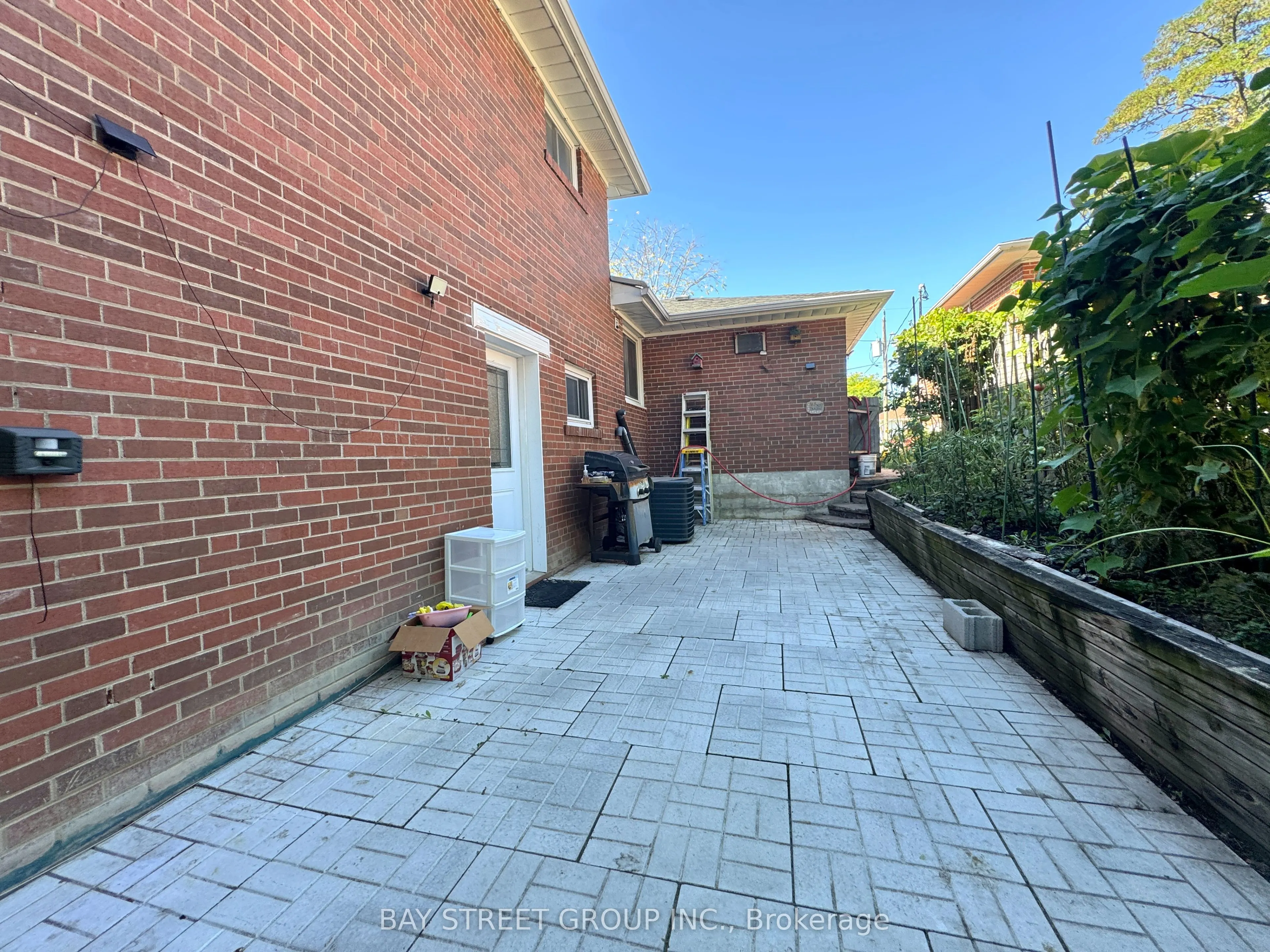 43 Sherwood Forest Drive