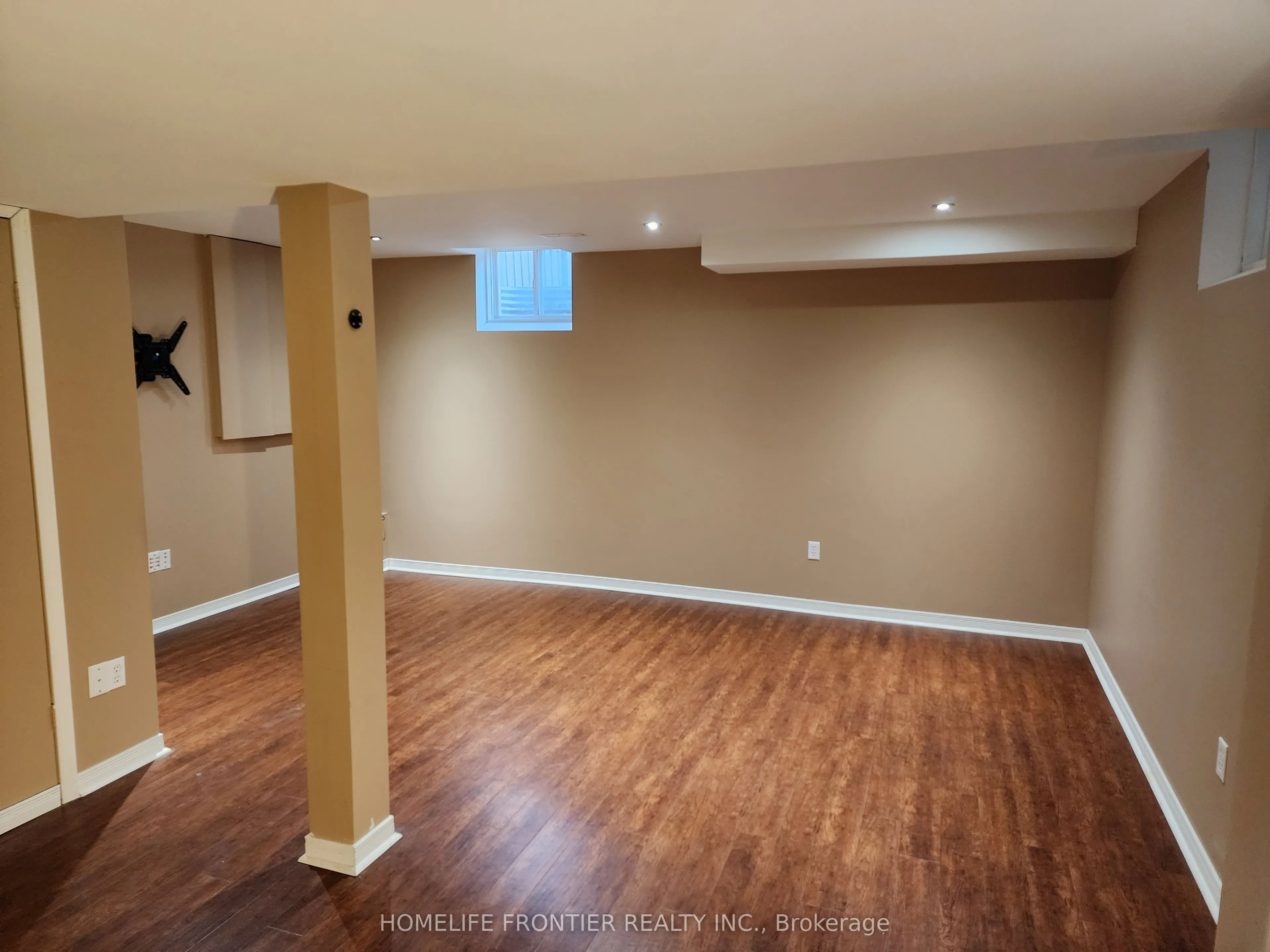 86 Venice Gate Drive