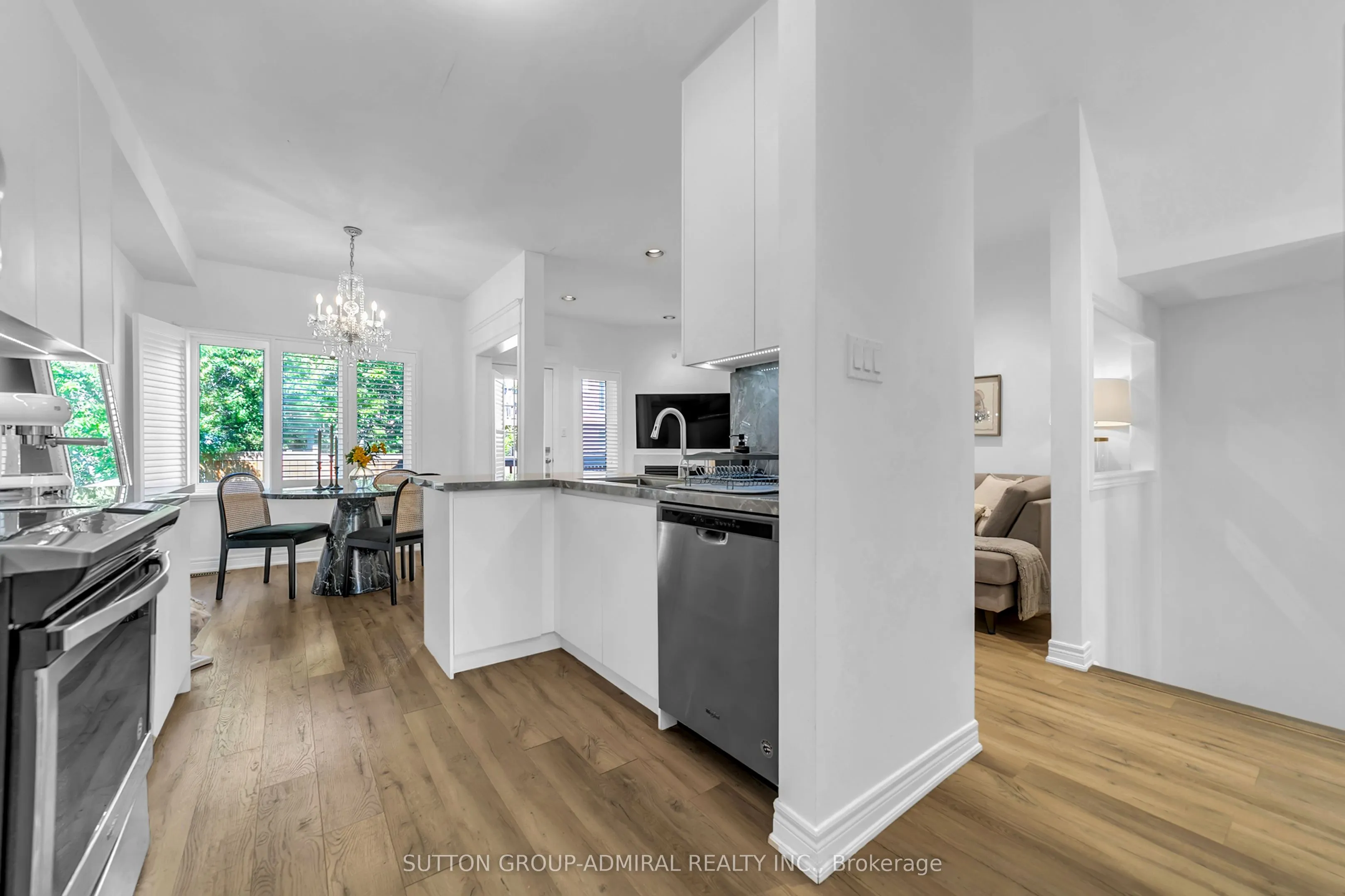 255 Shaftsbury Avenue, #64