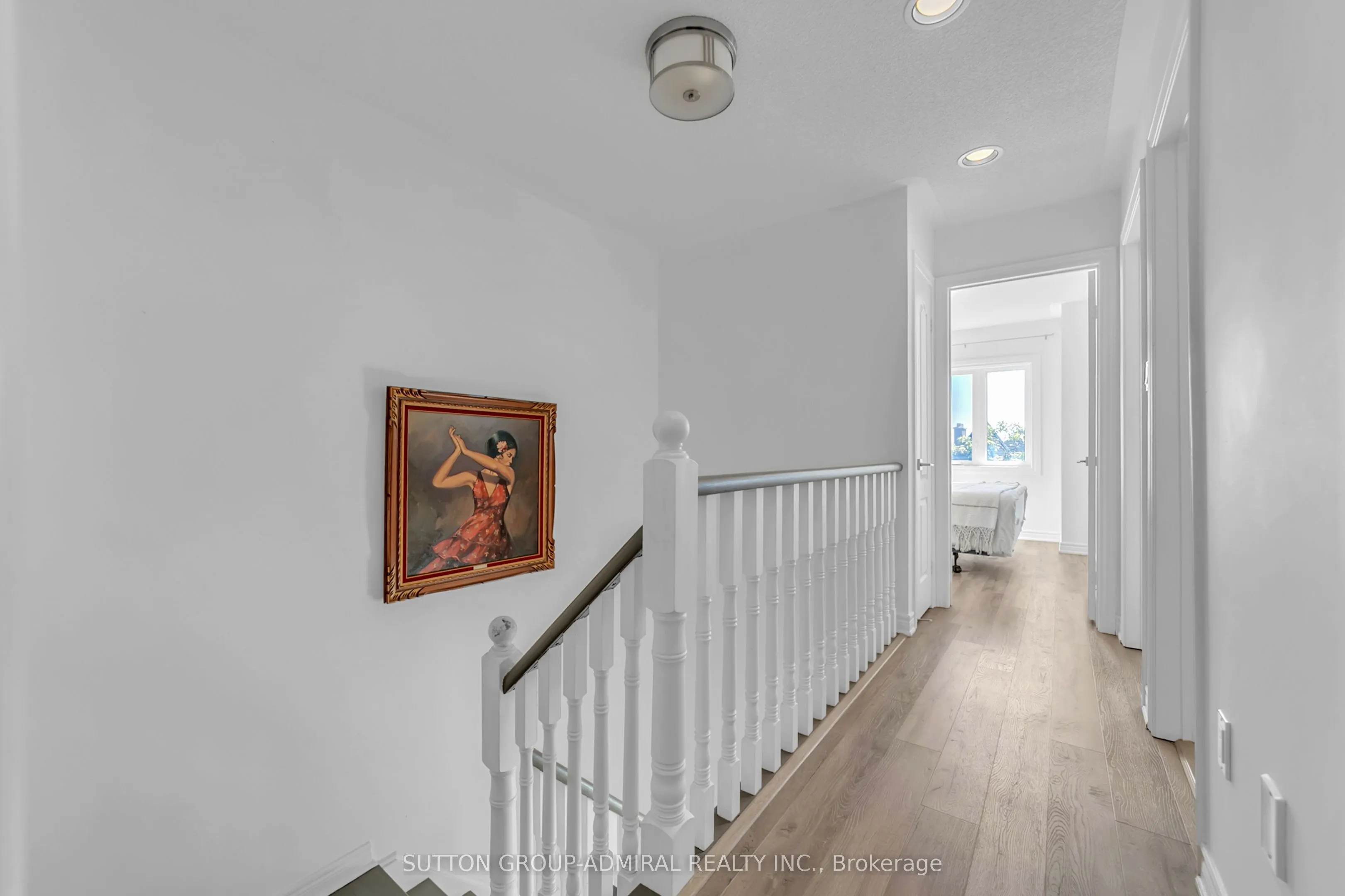 255 Shaftsbury Avenue, #64