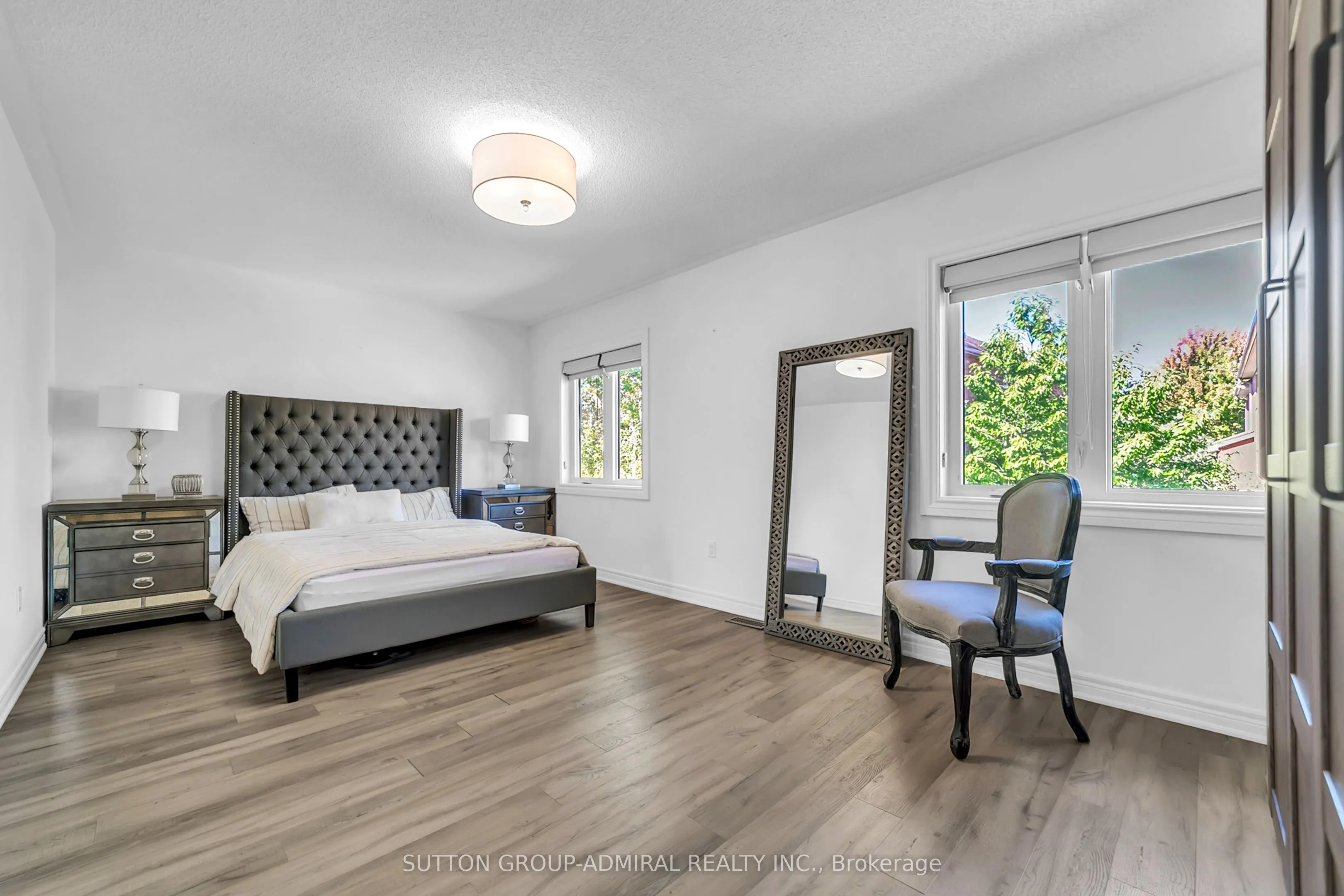 255 Shaftsbury Avenue, #64