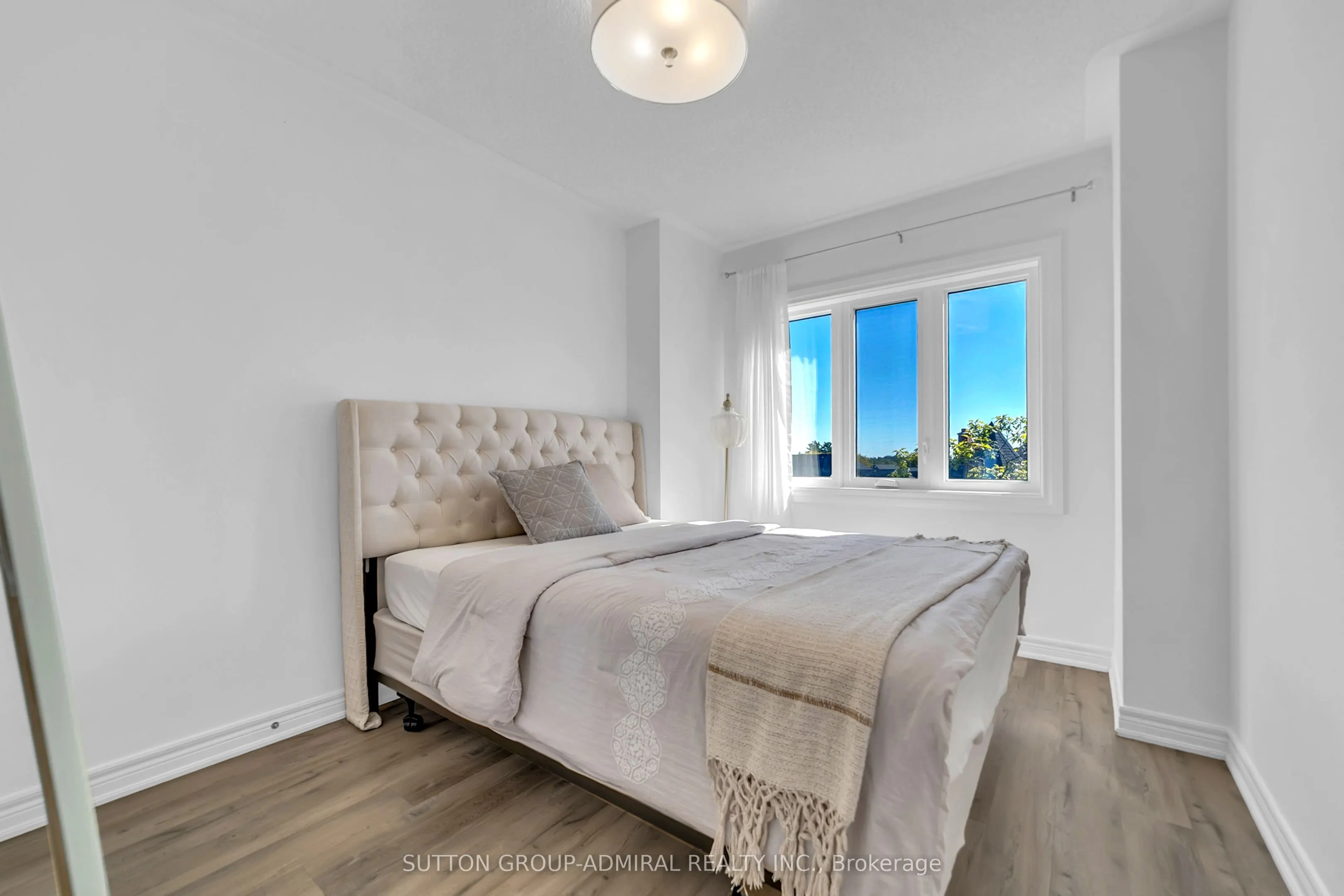 255 Shaftsbury Avenue, #64