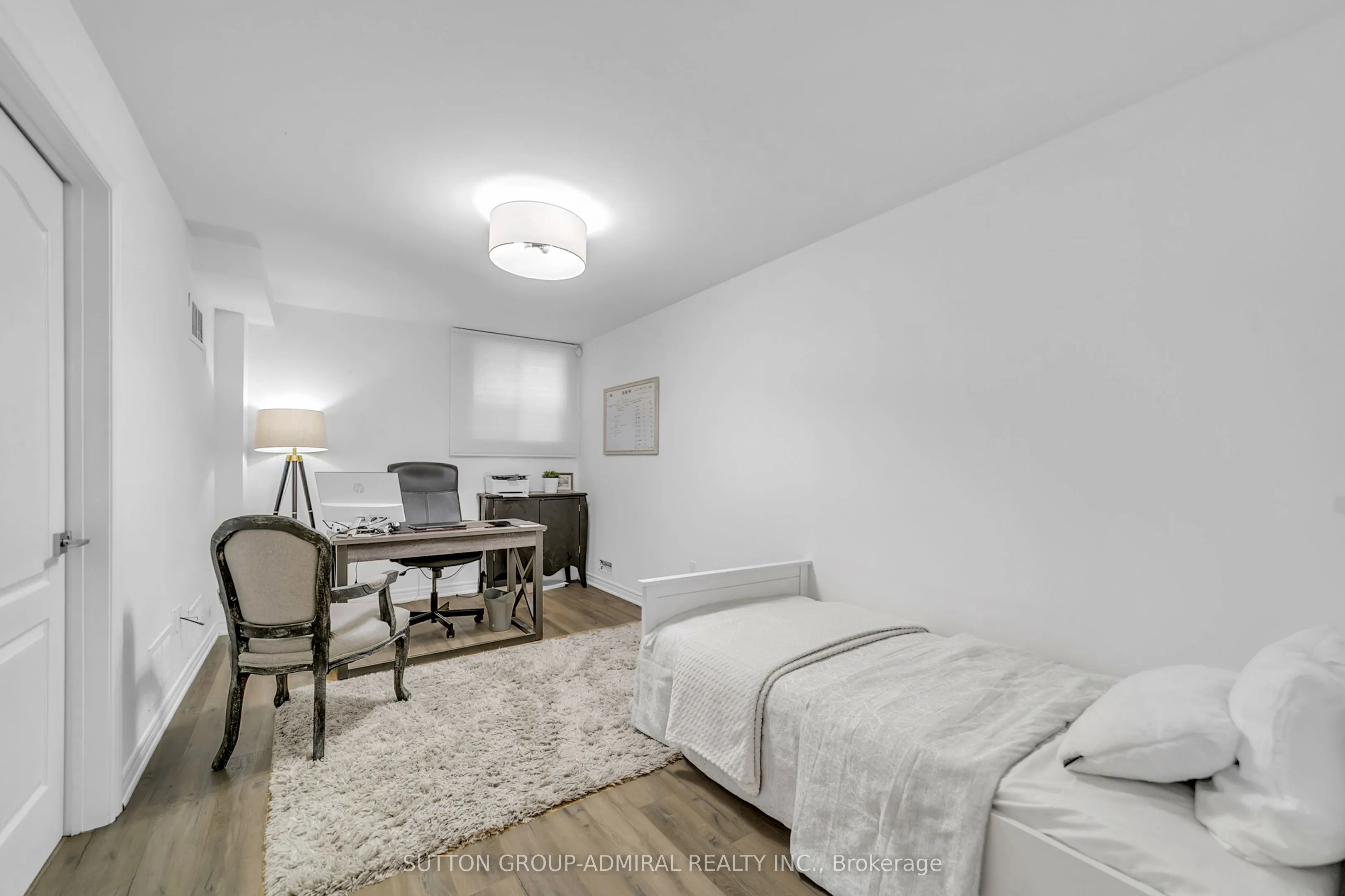 255 Shaftsbury Avenue, #64