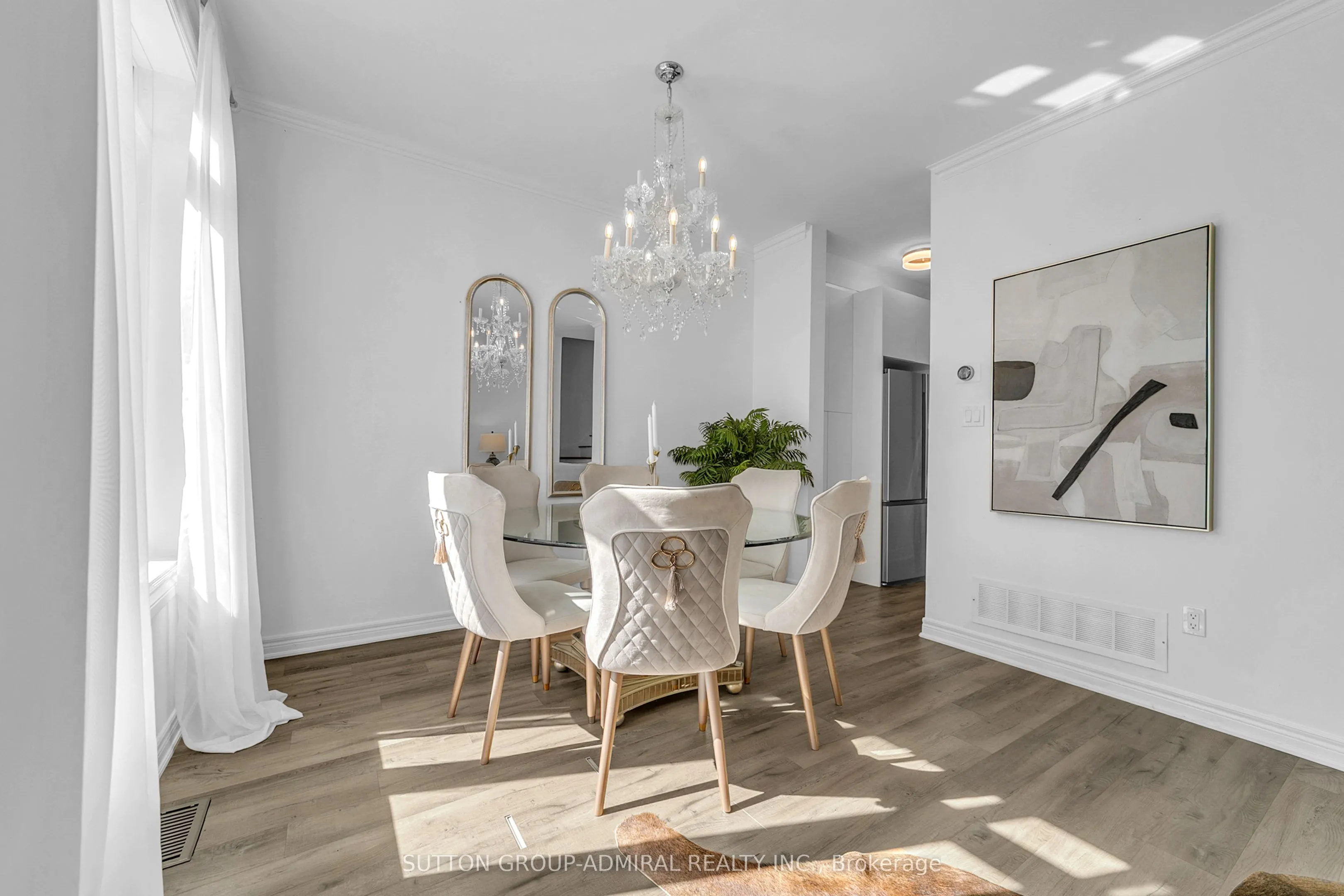 255 Shaftsbury Avenue, #64