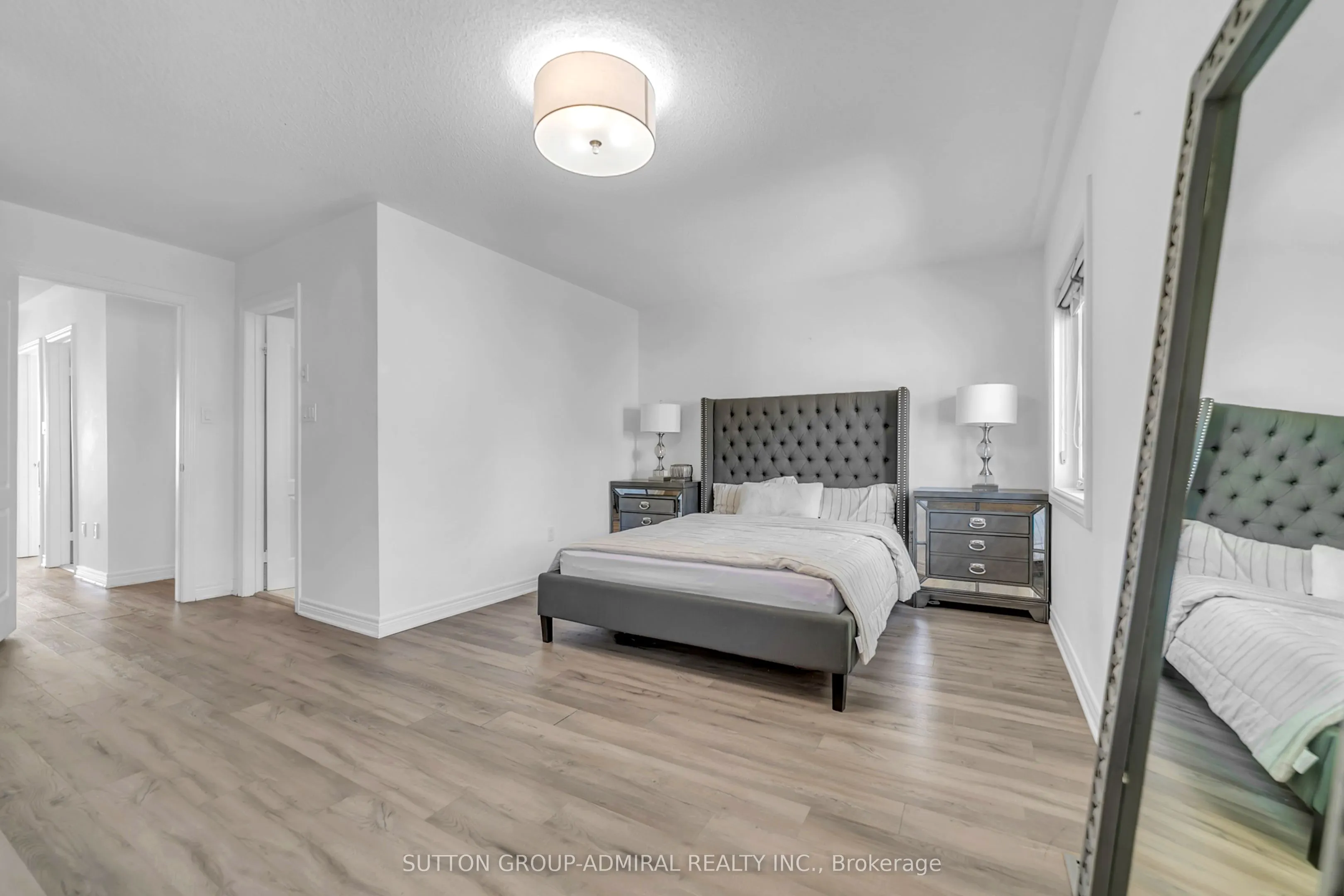 255 Shaftsbury Avenue, #64