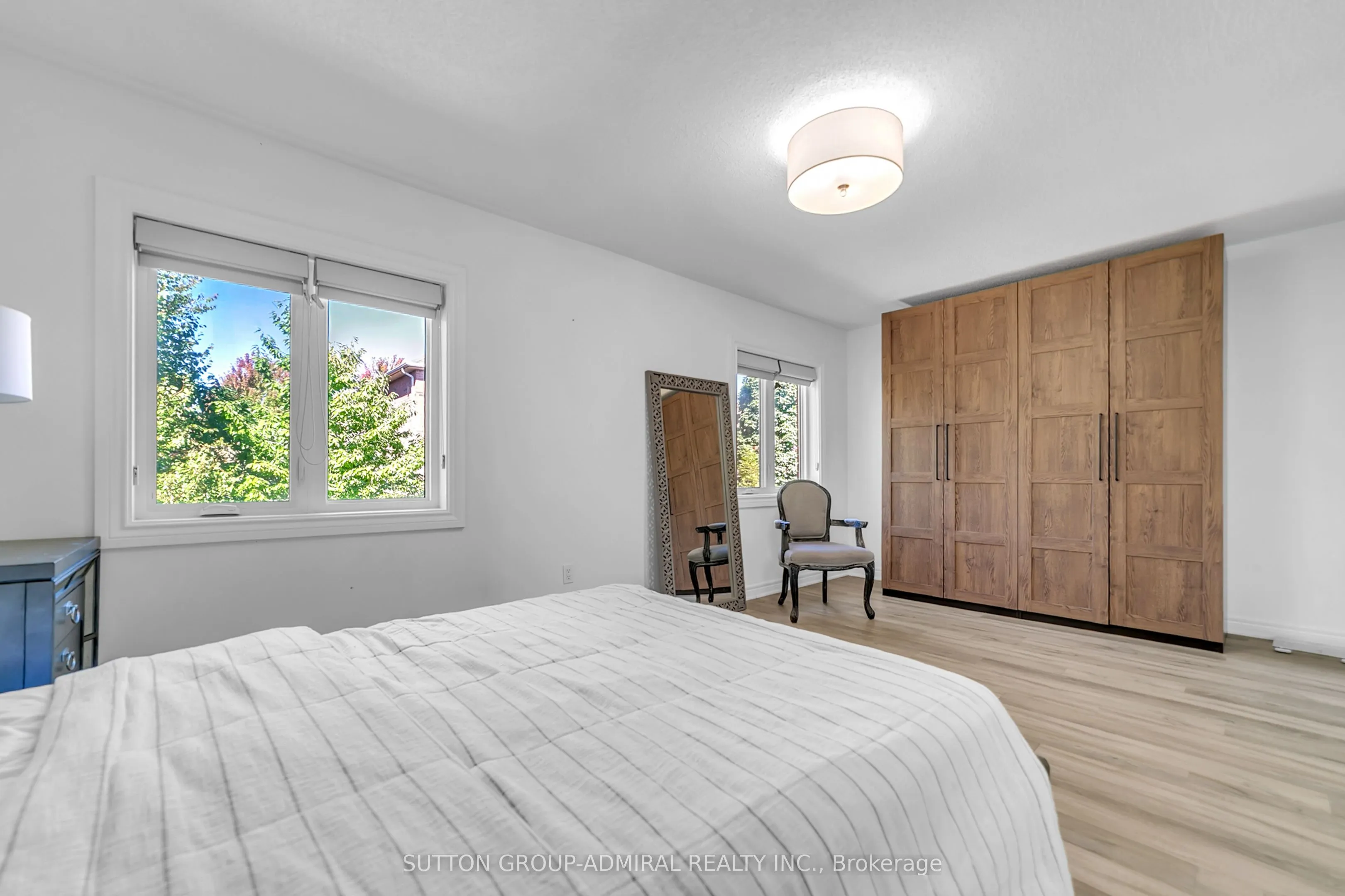255 Shaftsbury Avenue, #64