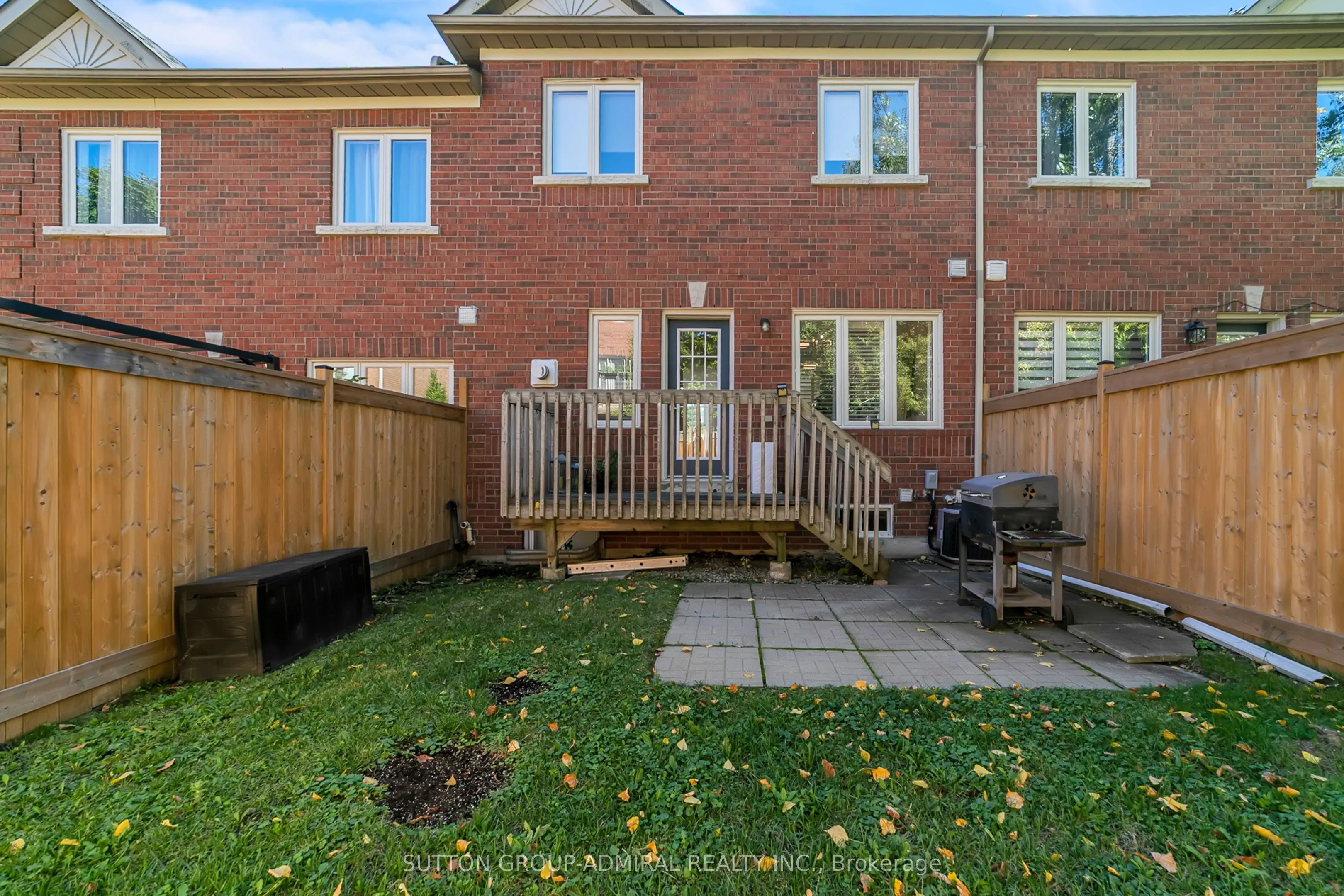 255 Shaftsbury Avenue, #64