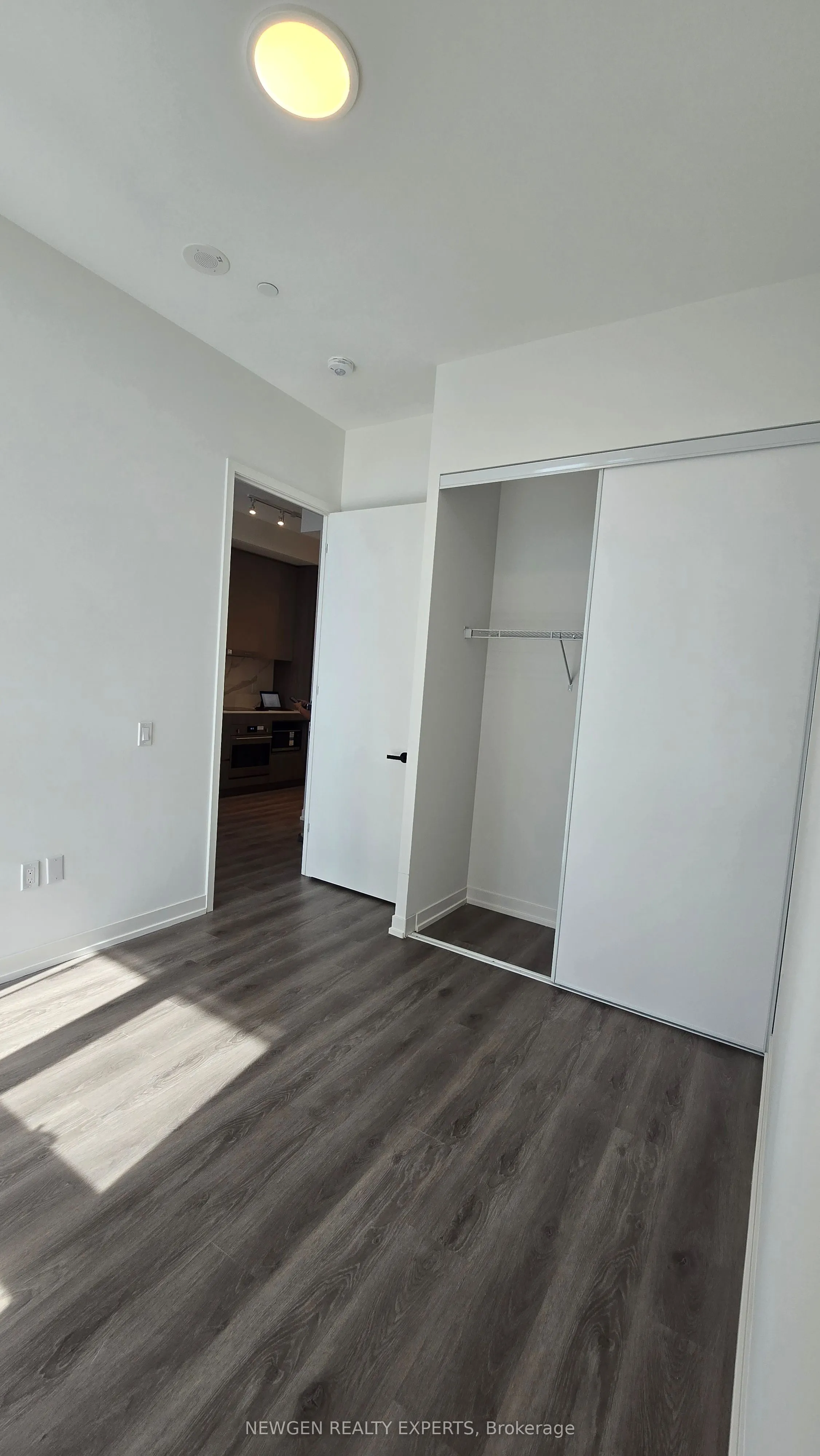 28 Interchange Way, #15