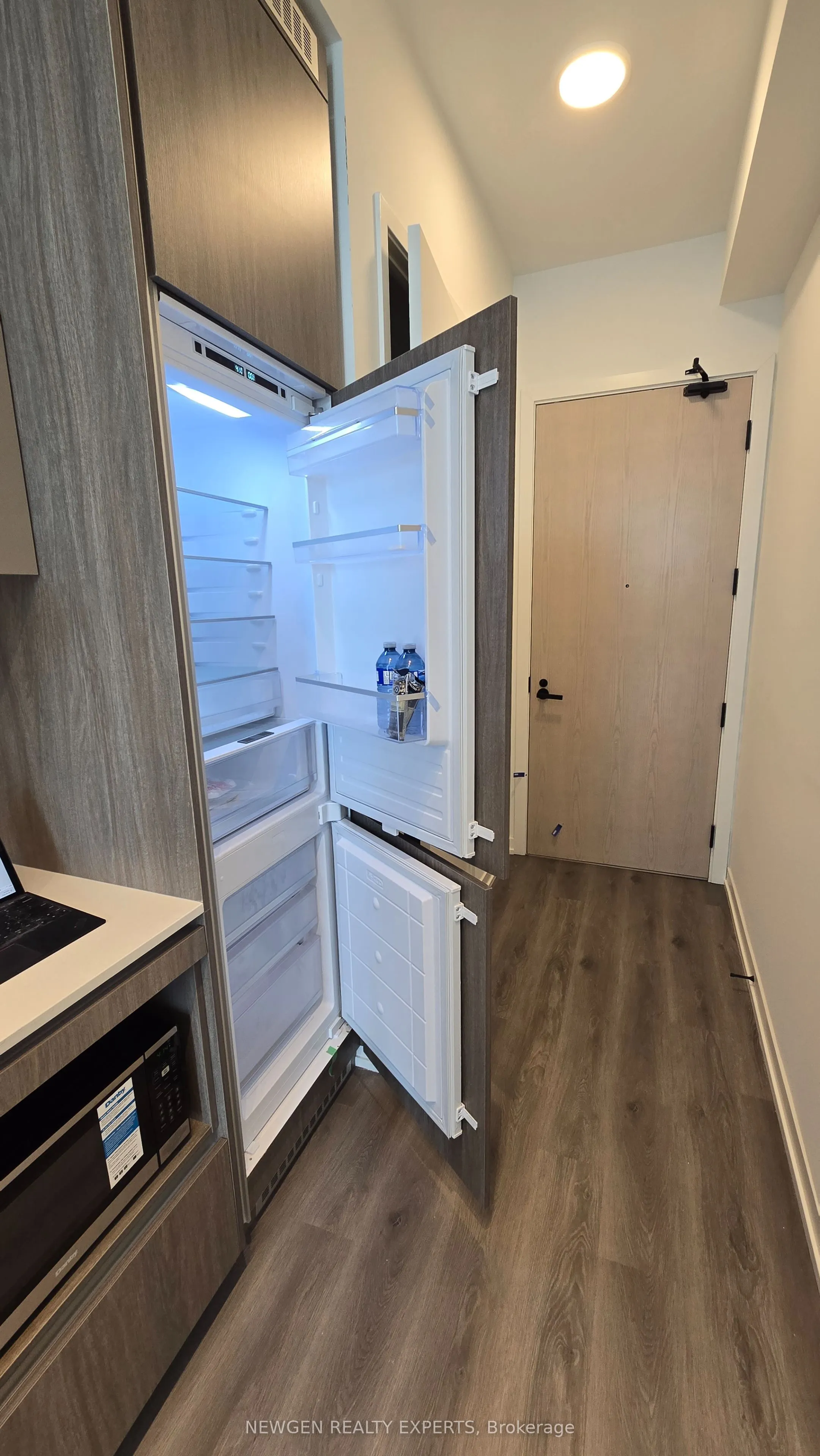 28 Interchange Way, #15