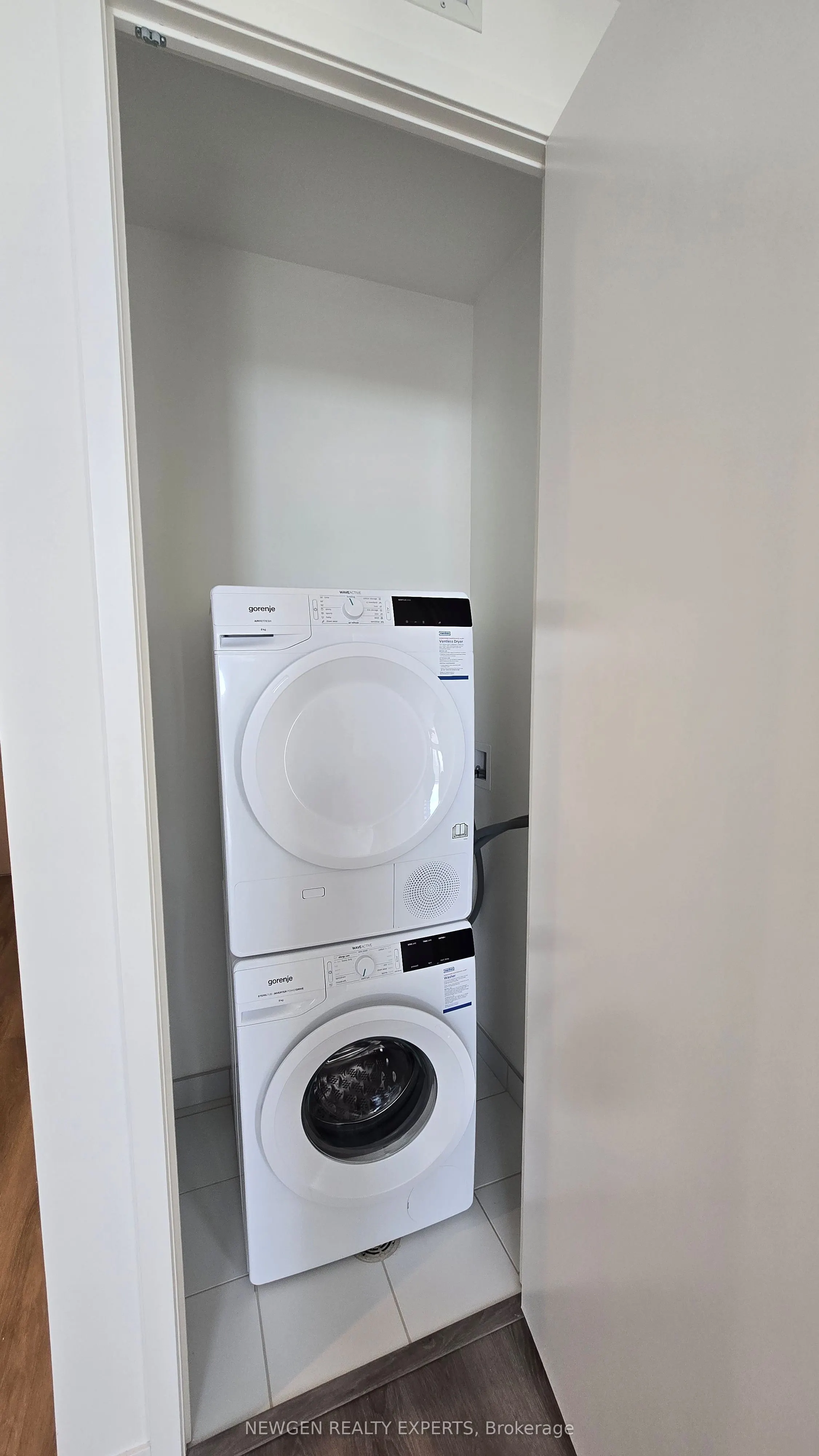 28 Interchange Way, #15