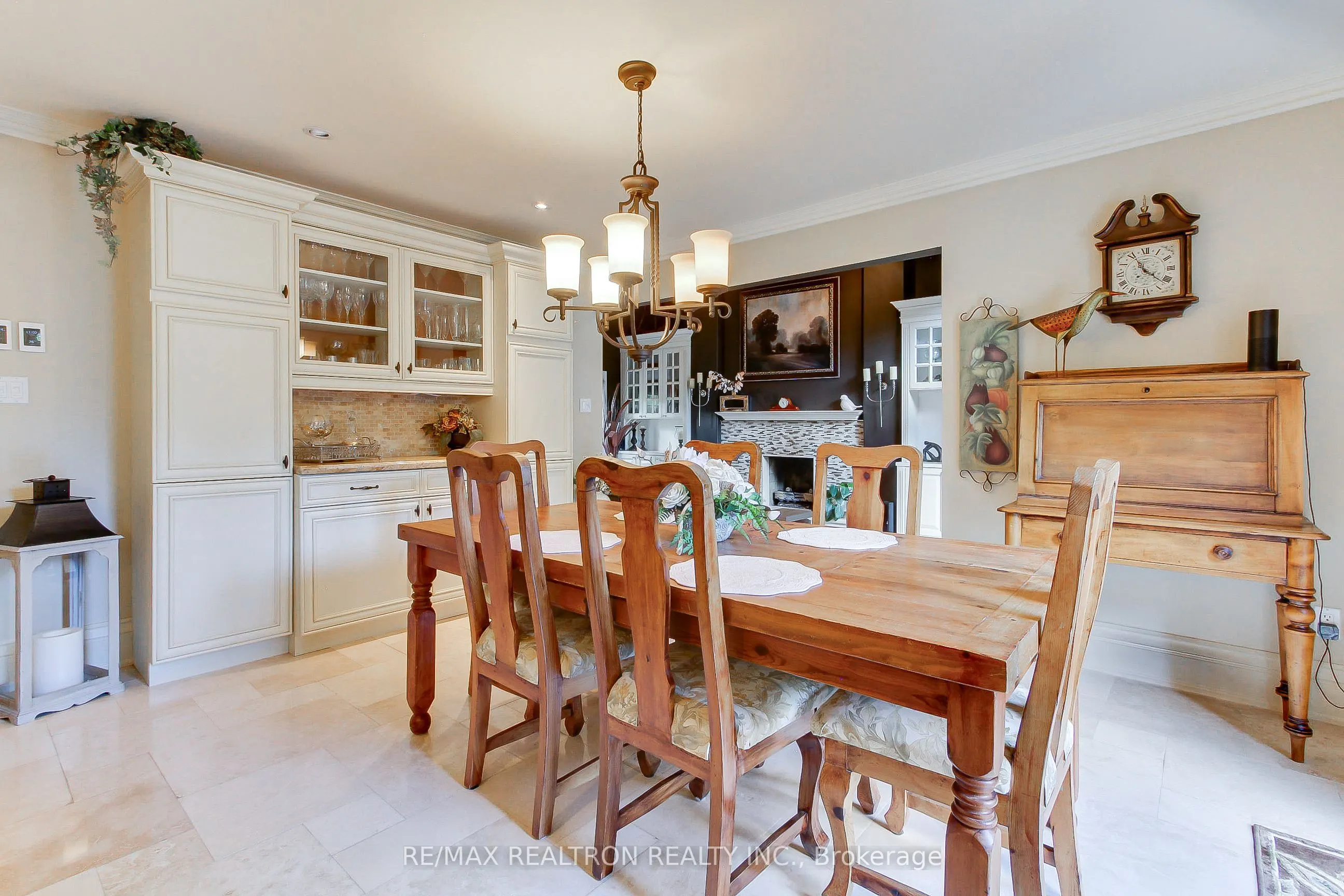 1824 Mount Albert Road