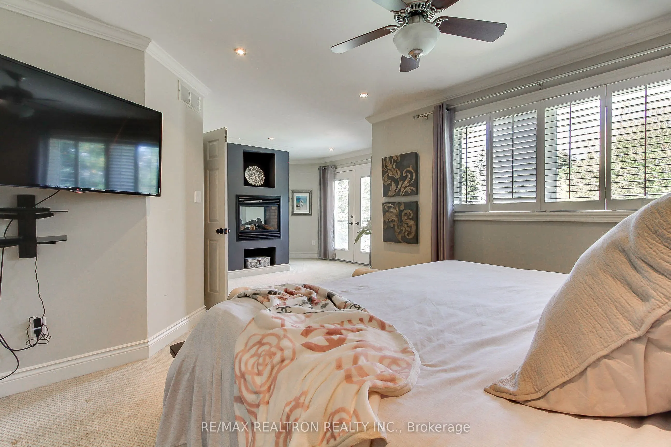 1824 Mount Albert Road