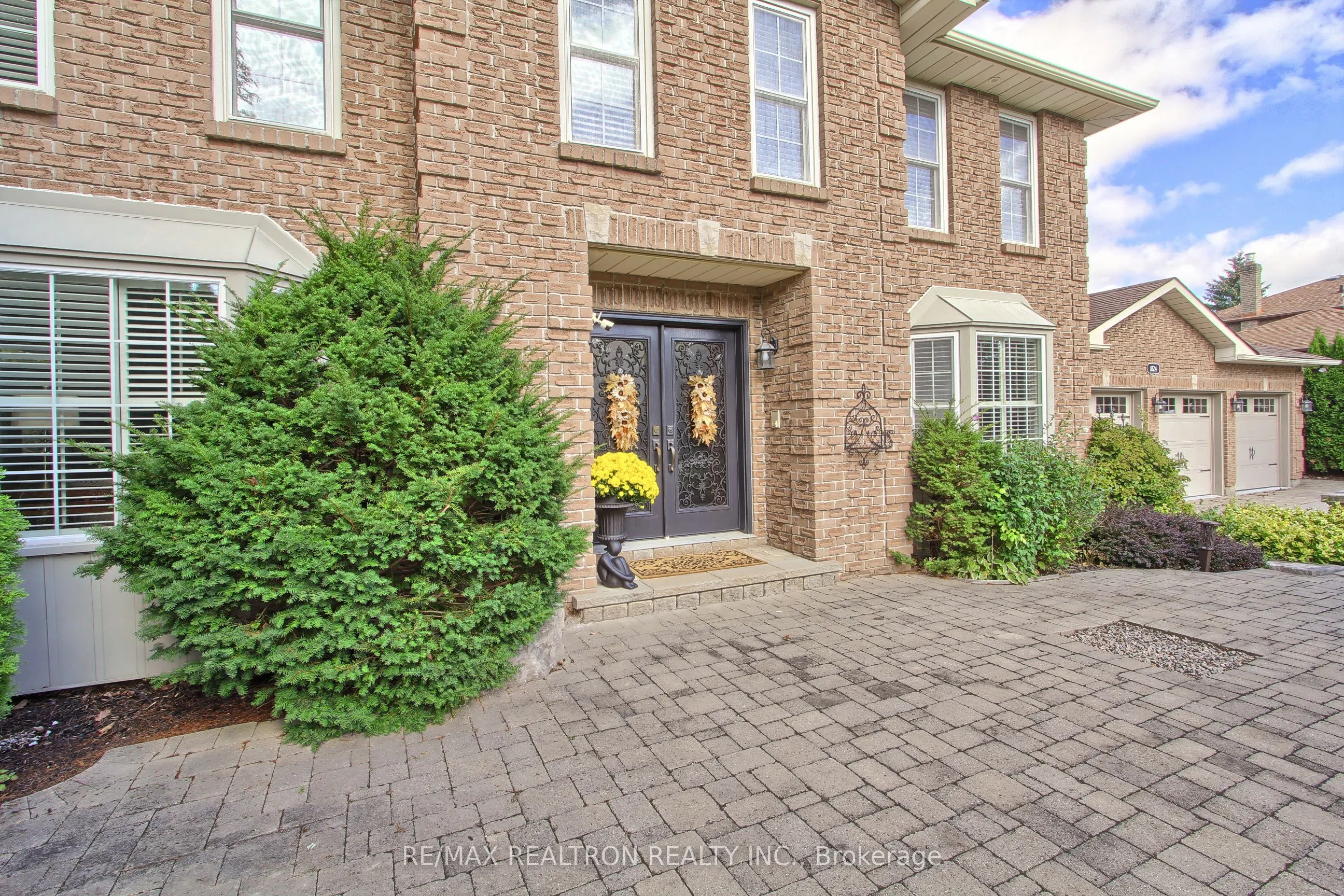1824 Mount Albert Road