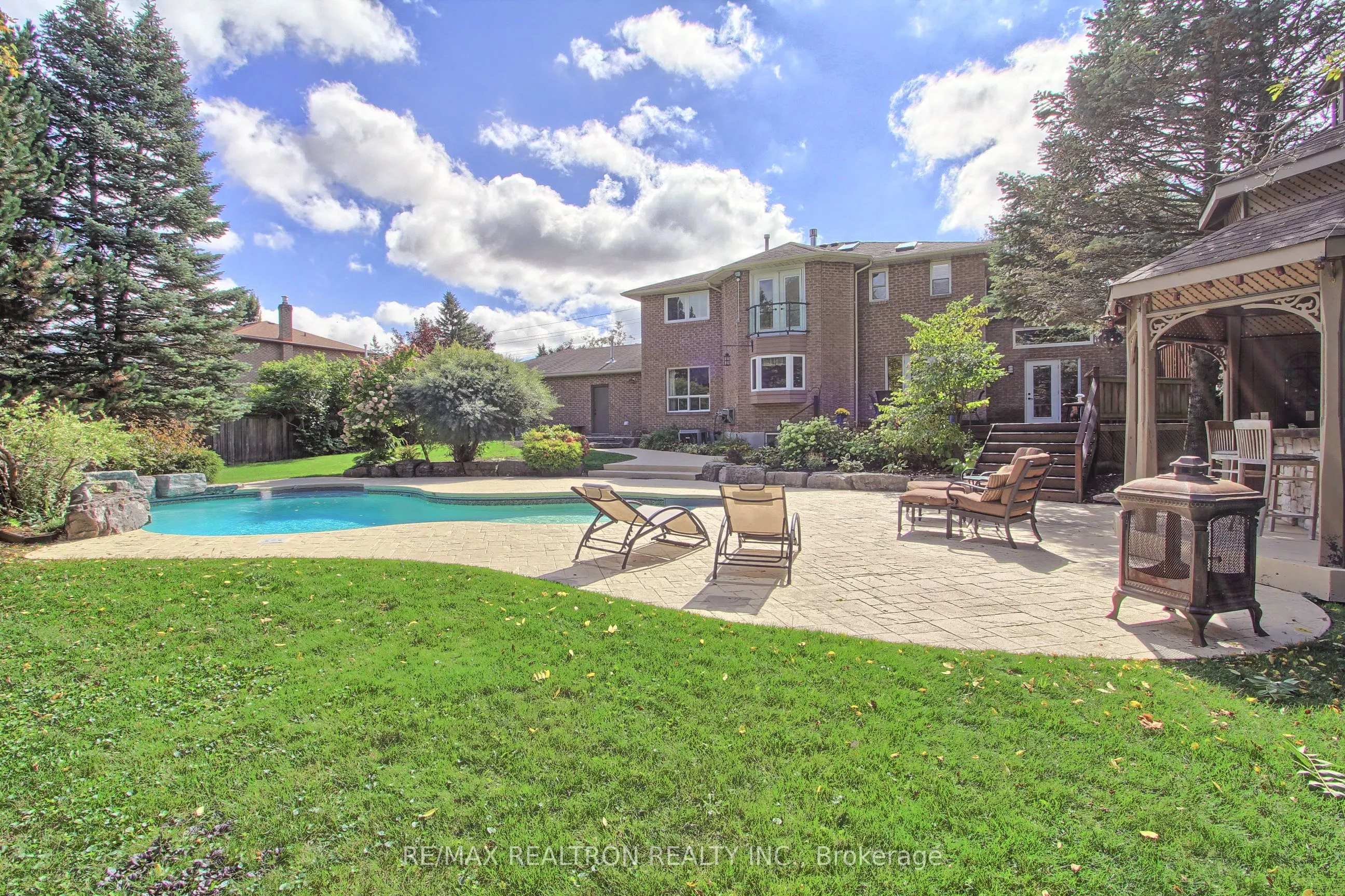 1824 Mount Albert Road