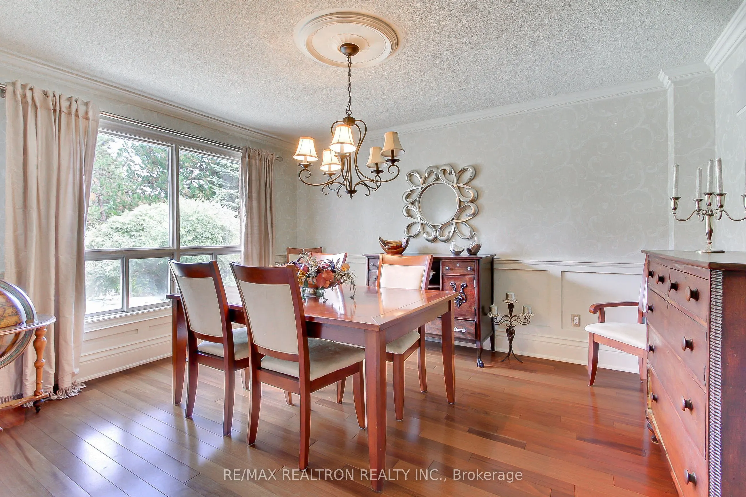 1824 Mount Albert Road