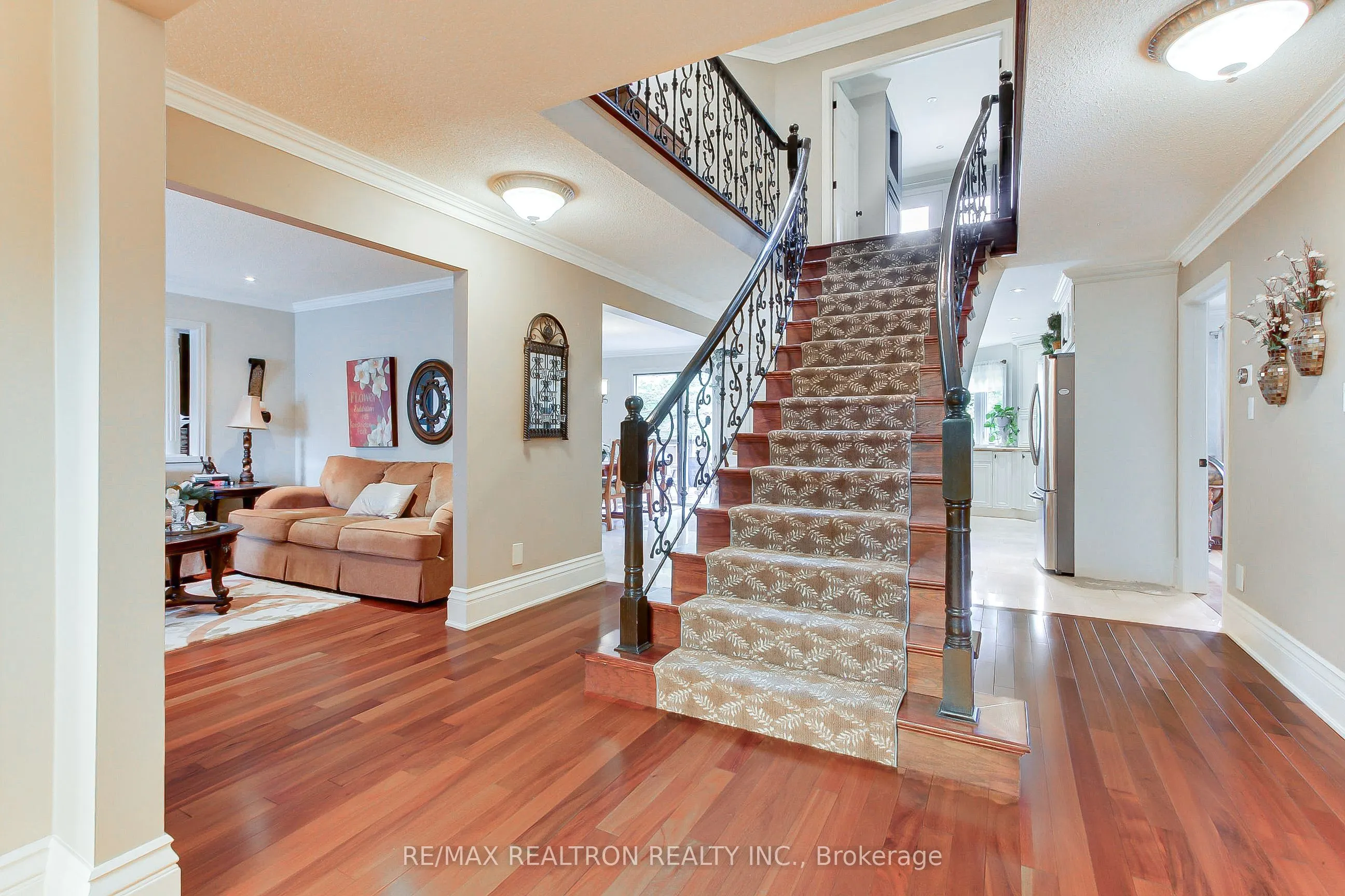 1824 Mount Albert Road