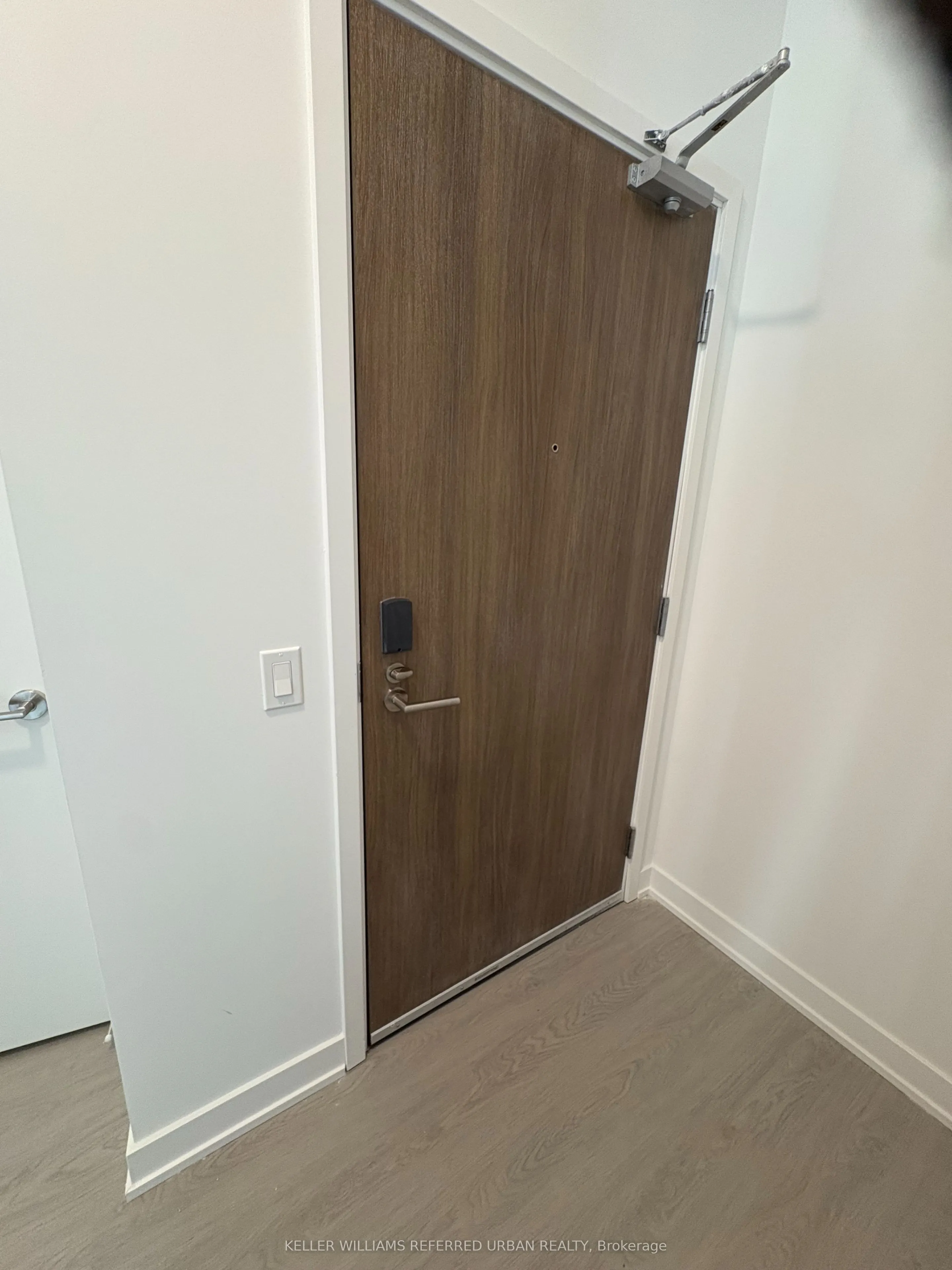 8188 Yonge Street S, #513