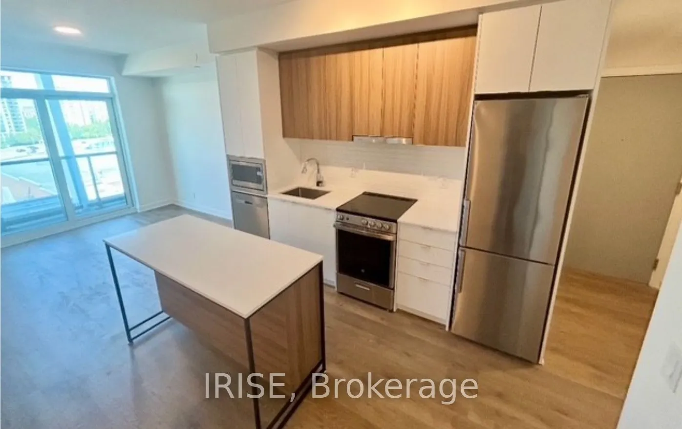 30 Upper Mall Way, #517