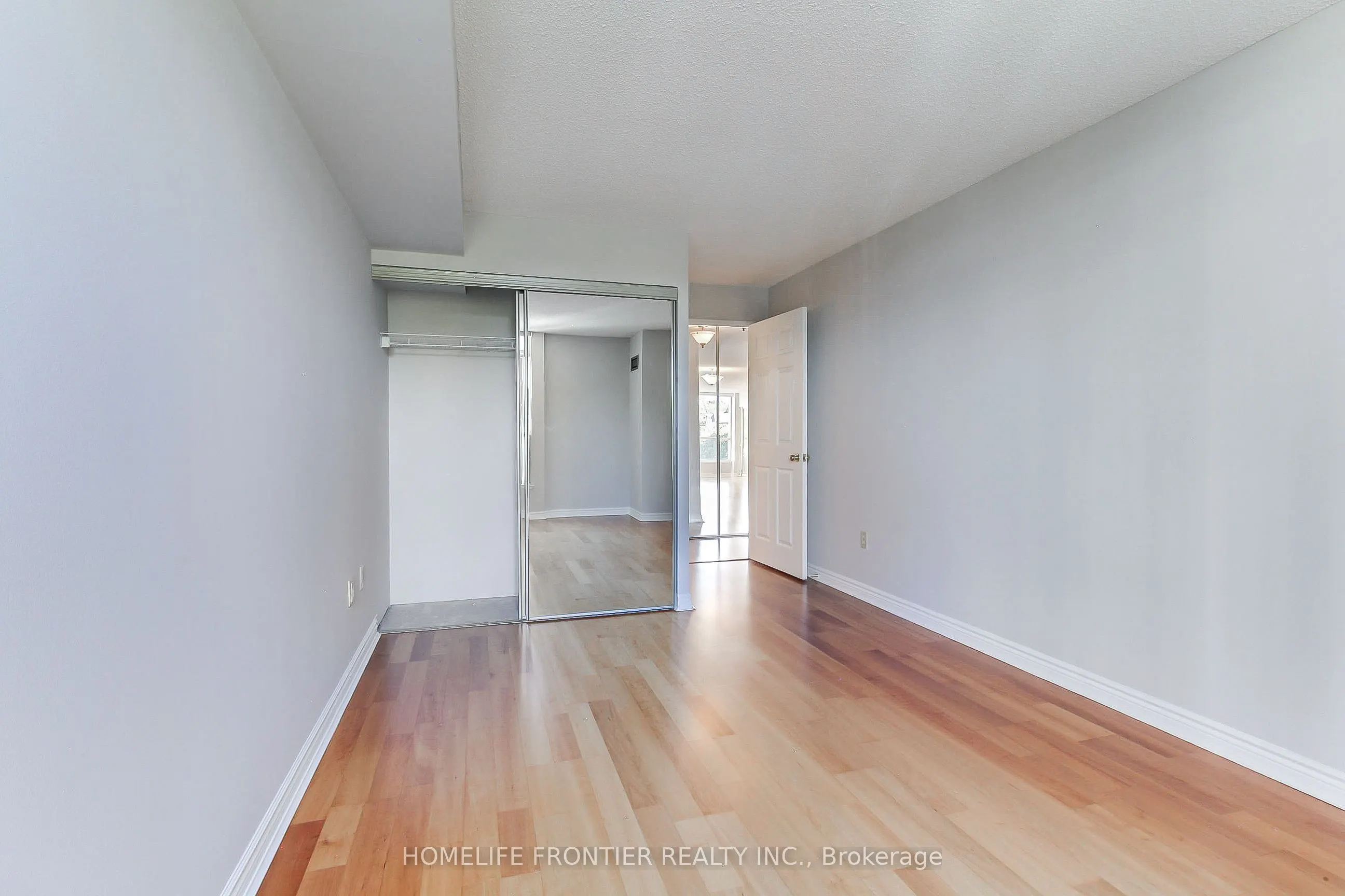 7300 Yonge Street, #411