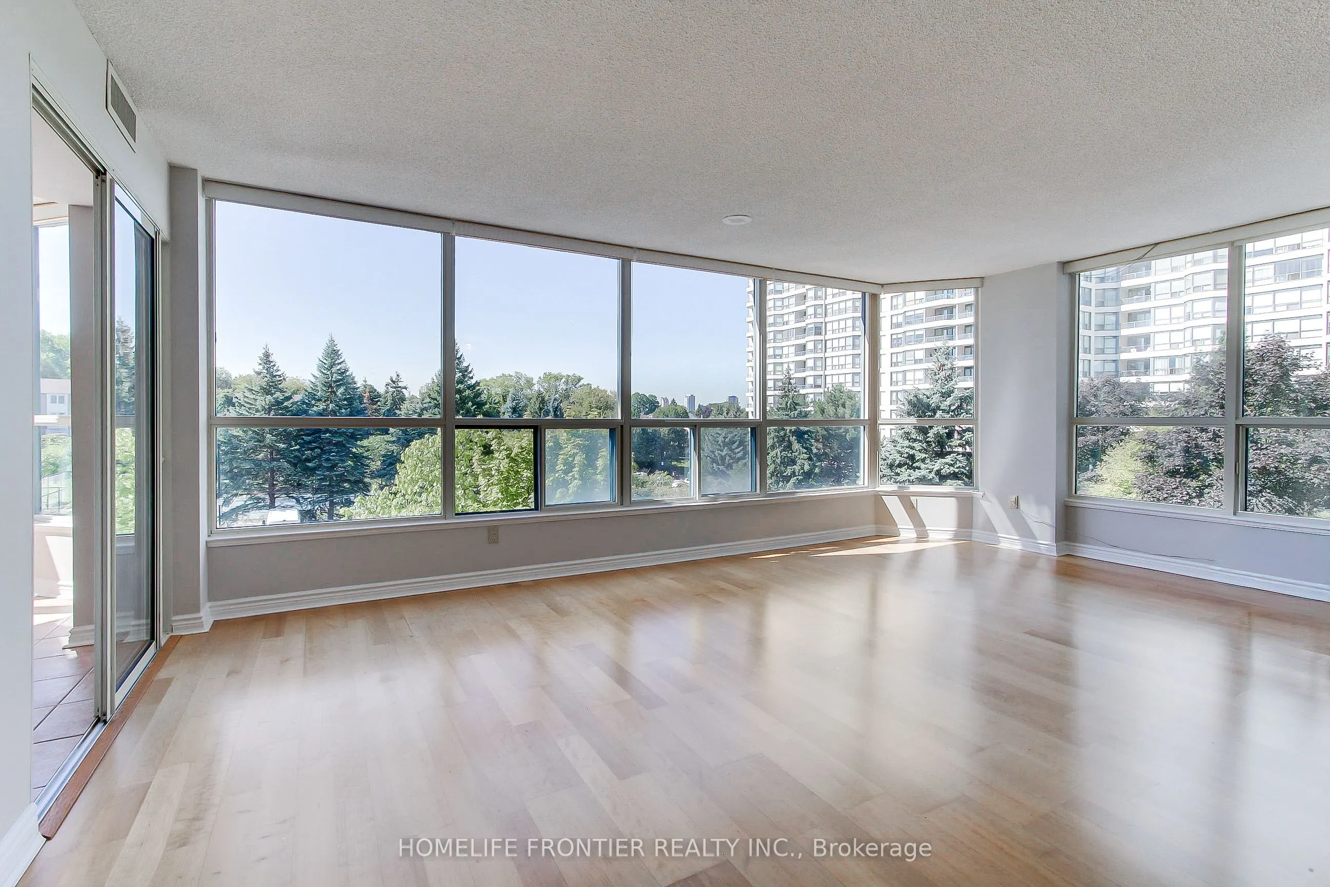 7300 Yonge Street, #411