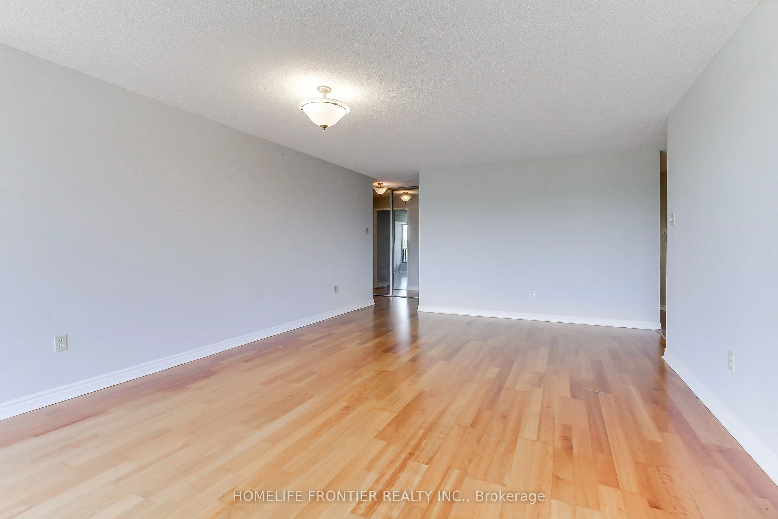 7300 Yonge Street, #411