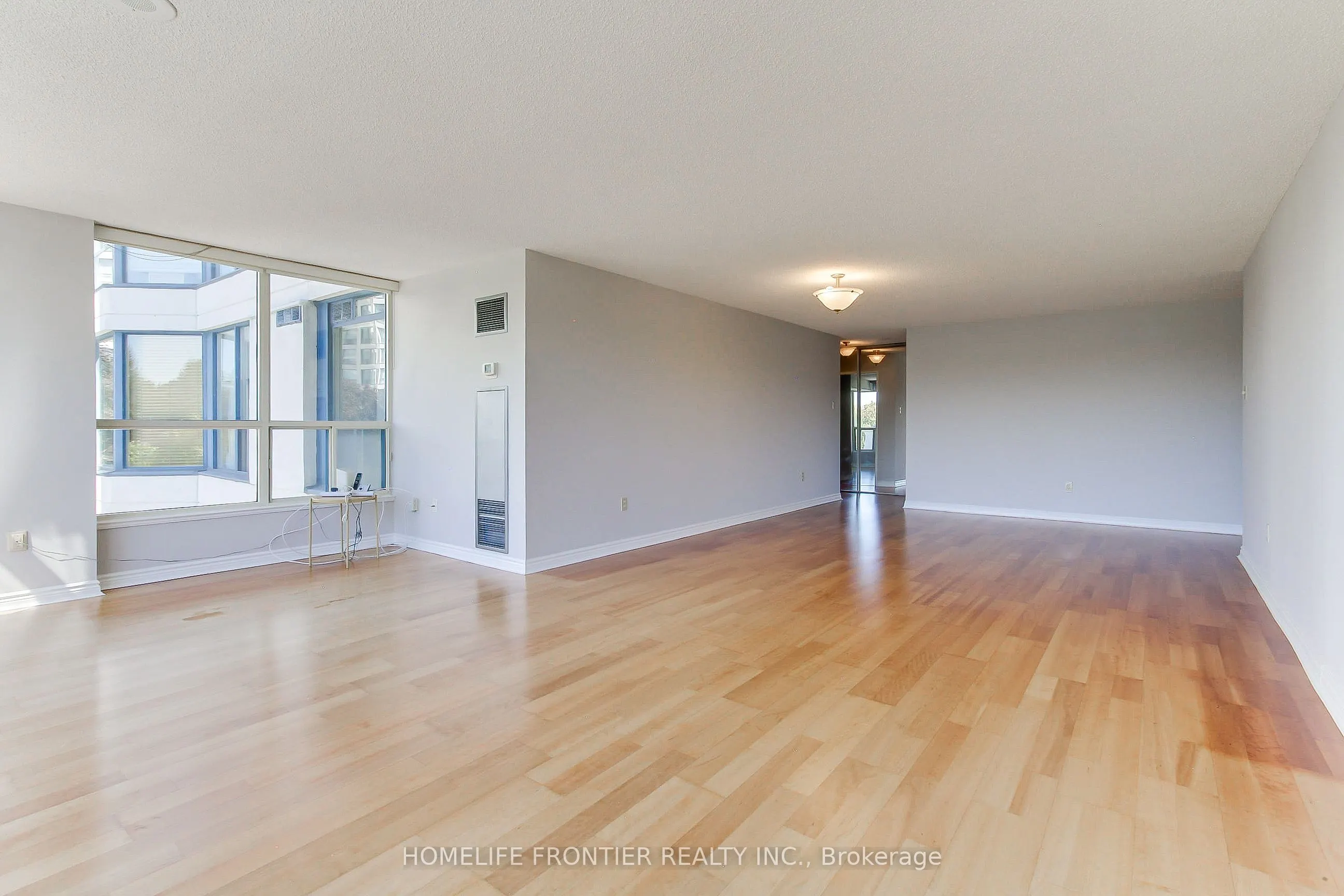 7300 Yonge Street, #411