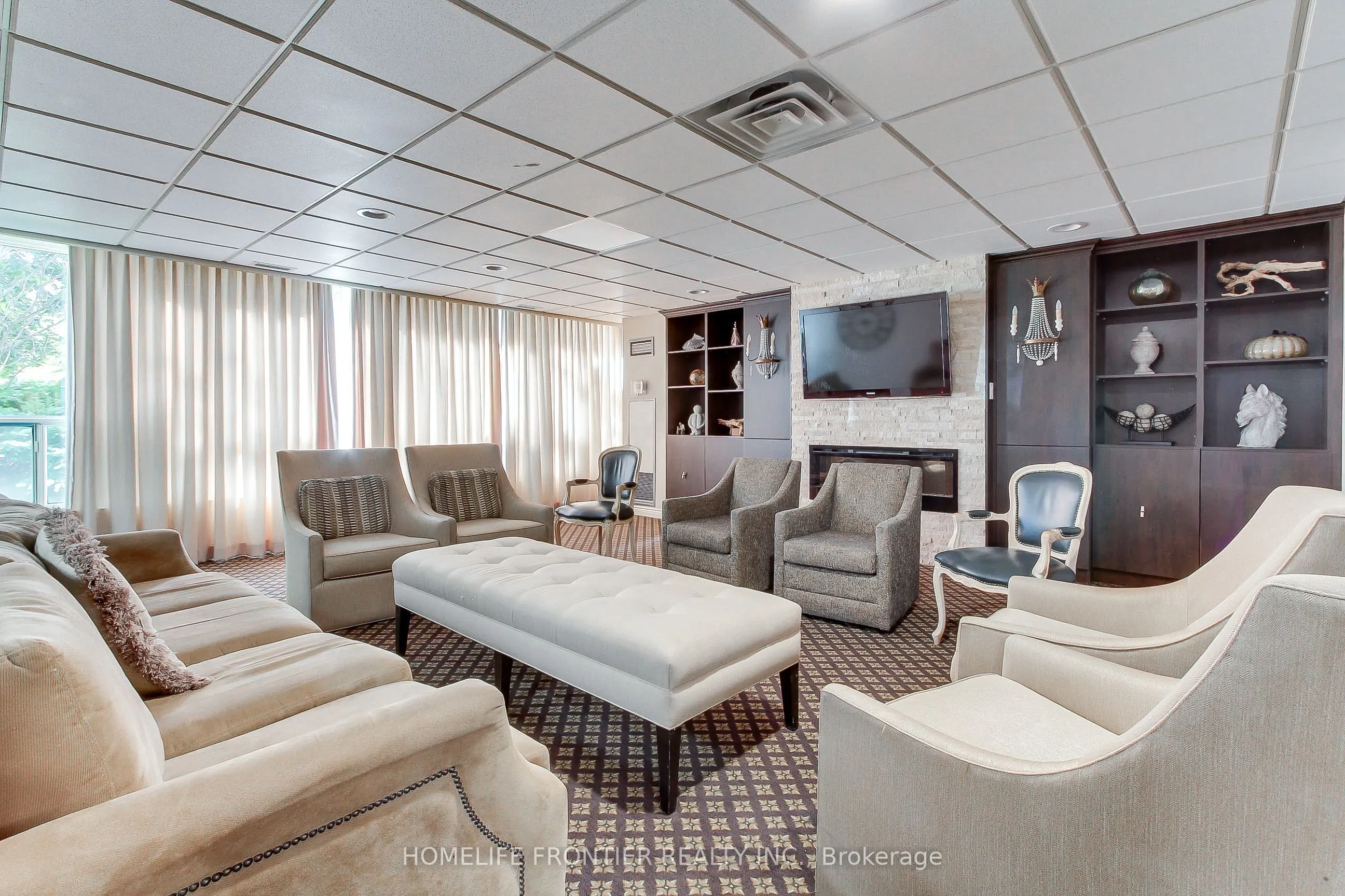 7300 Yonge Street, #411
