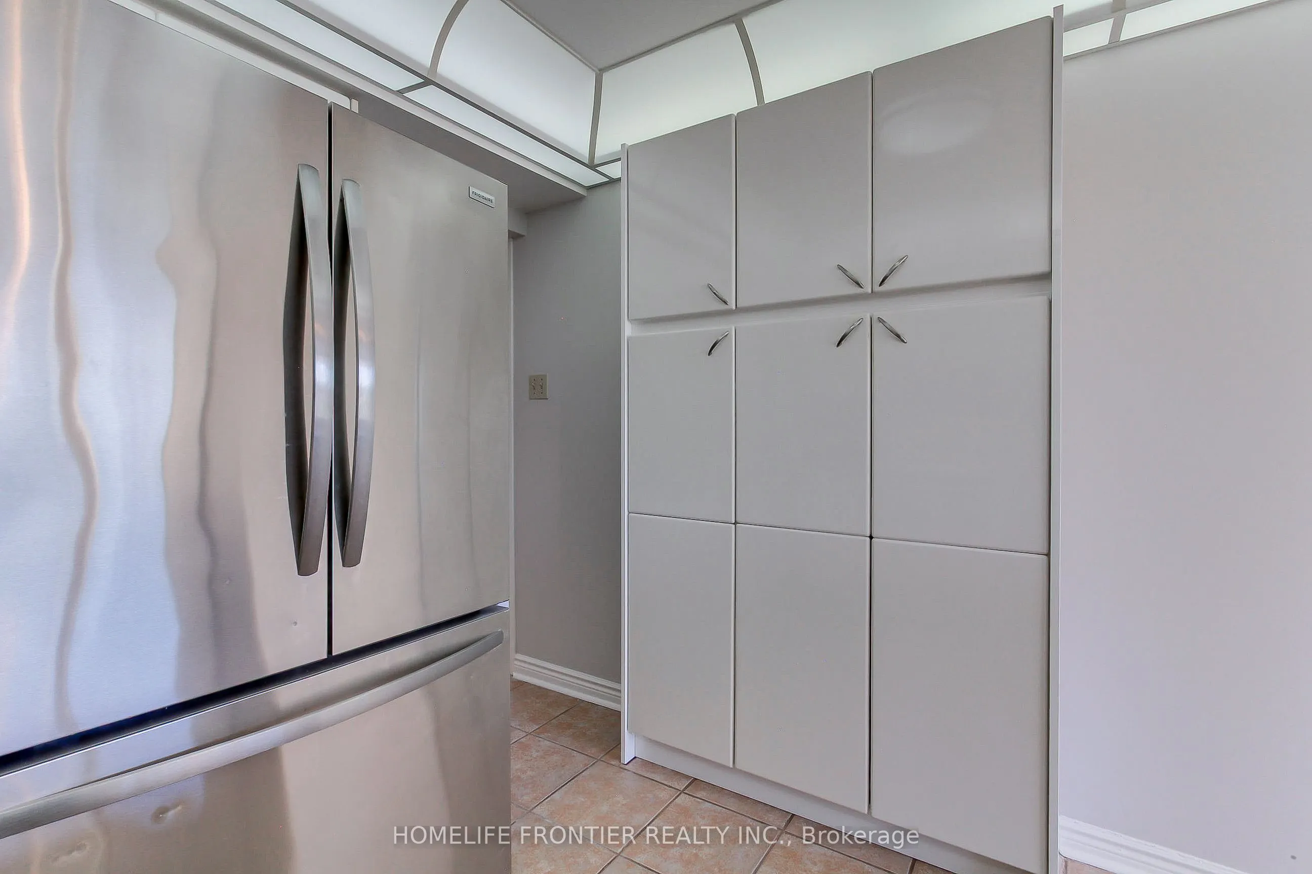 7300 Yonge Street, #411