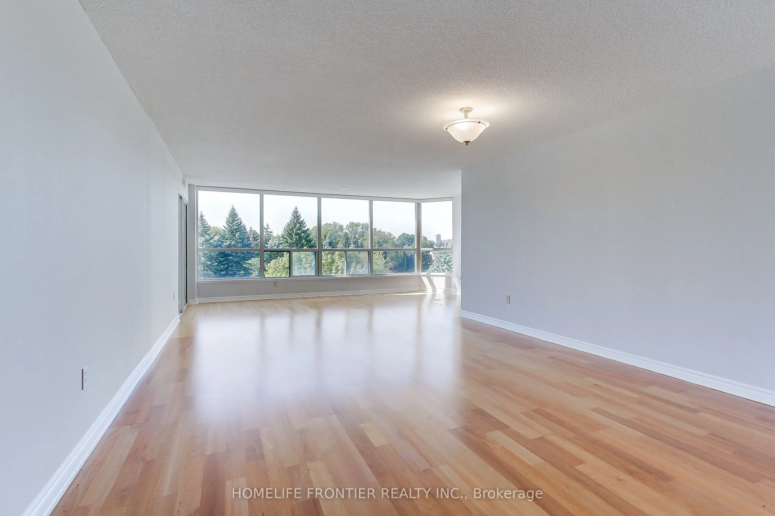7300 Yonge Street, #411