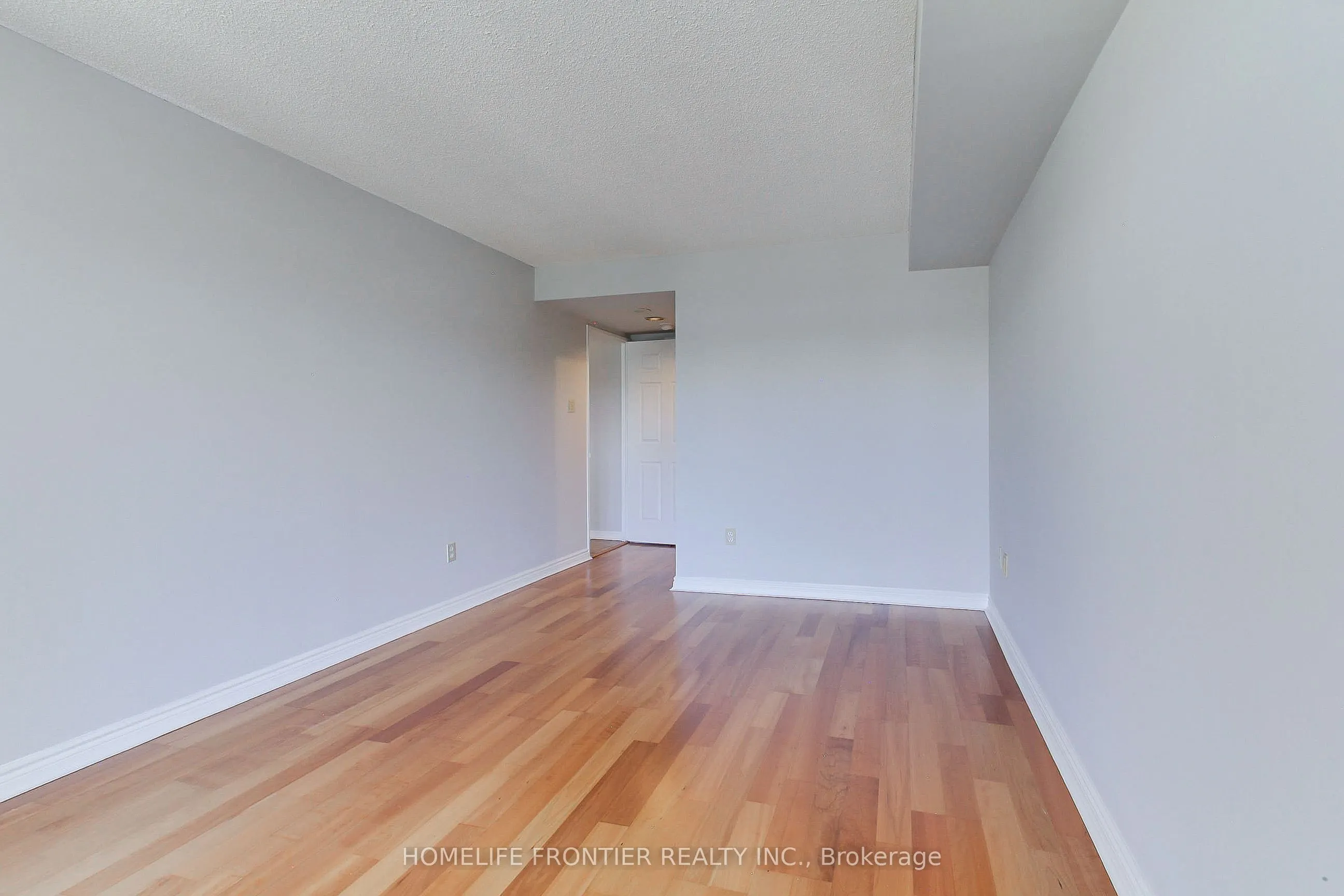 7300 Yonge Street, #411