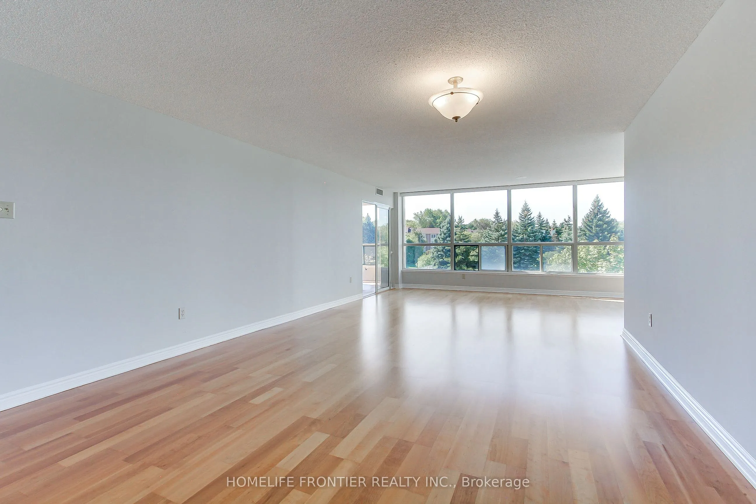 7300 Yonge Street, #411