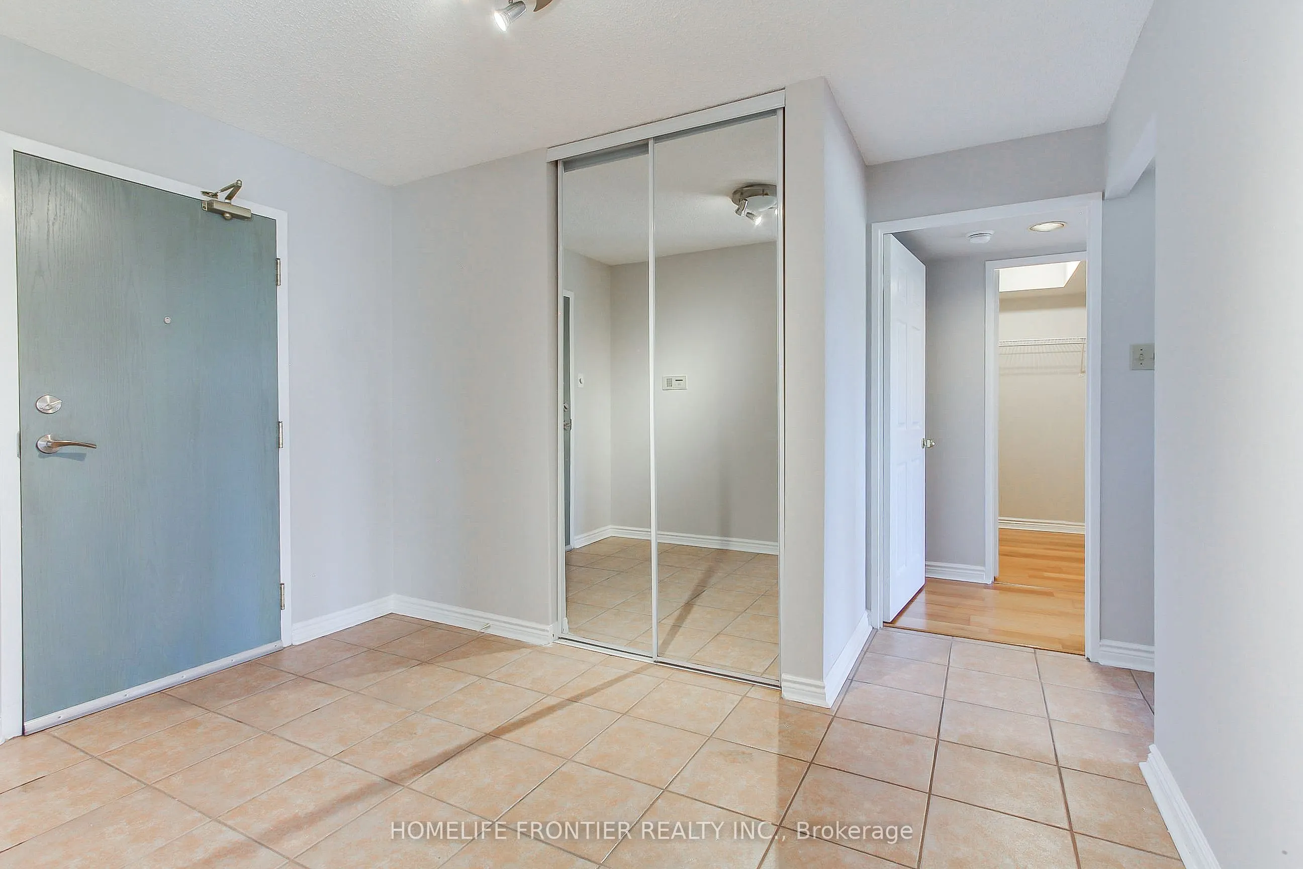 7300 Yonge Street, #411