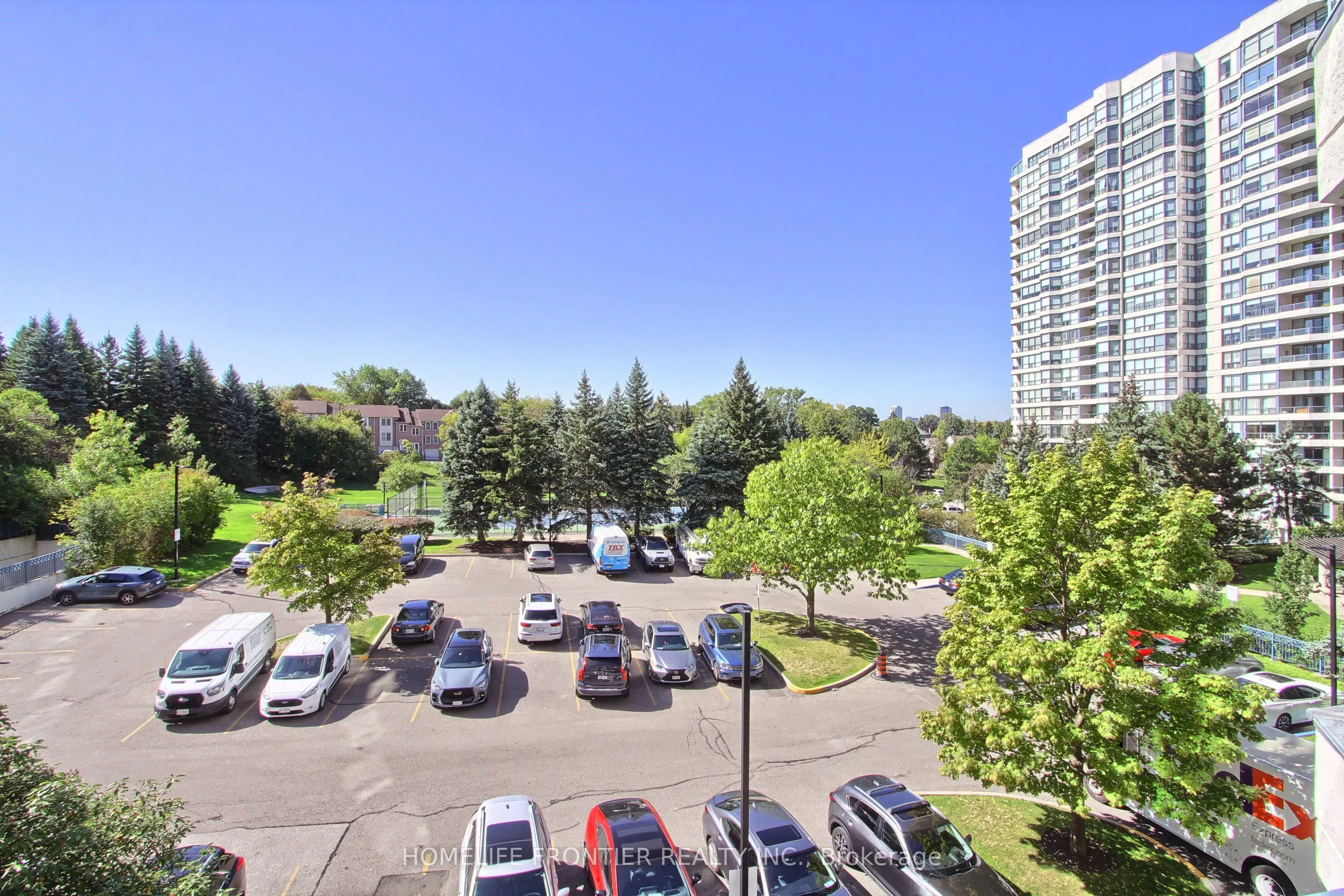 7300 Yonge Street, #411