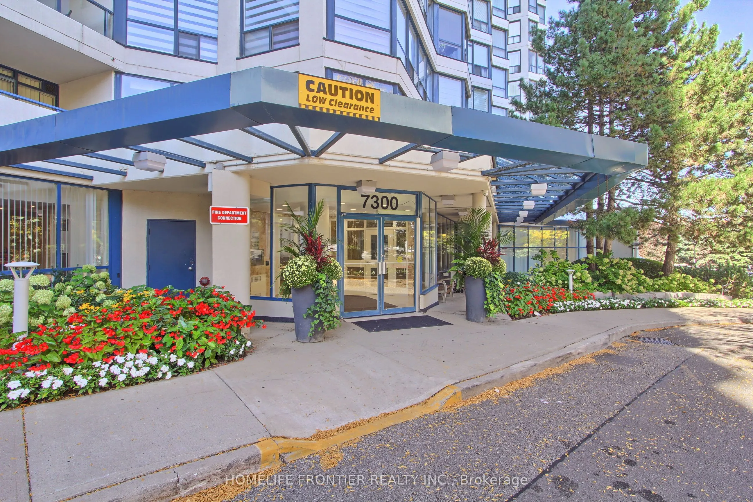 7300 Yonge Street, #411