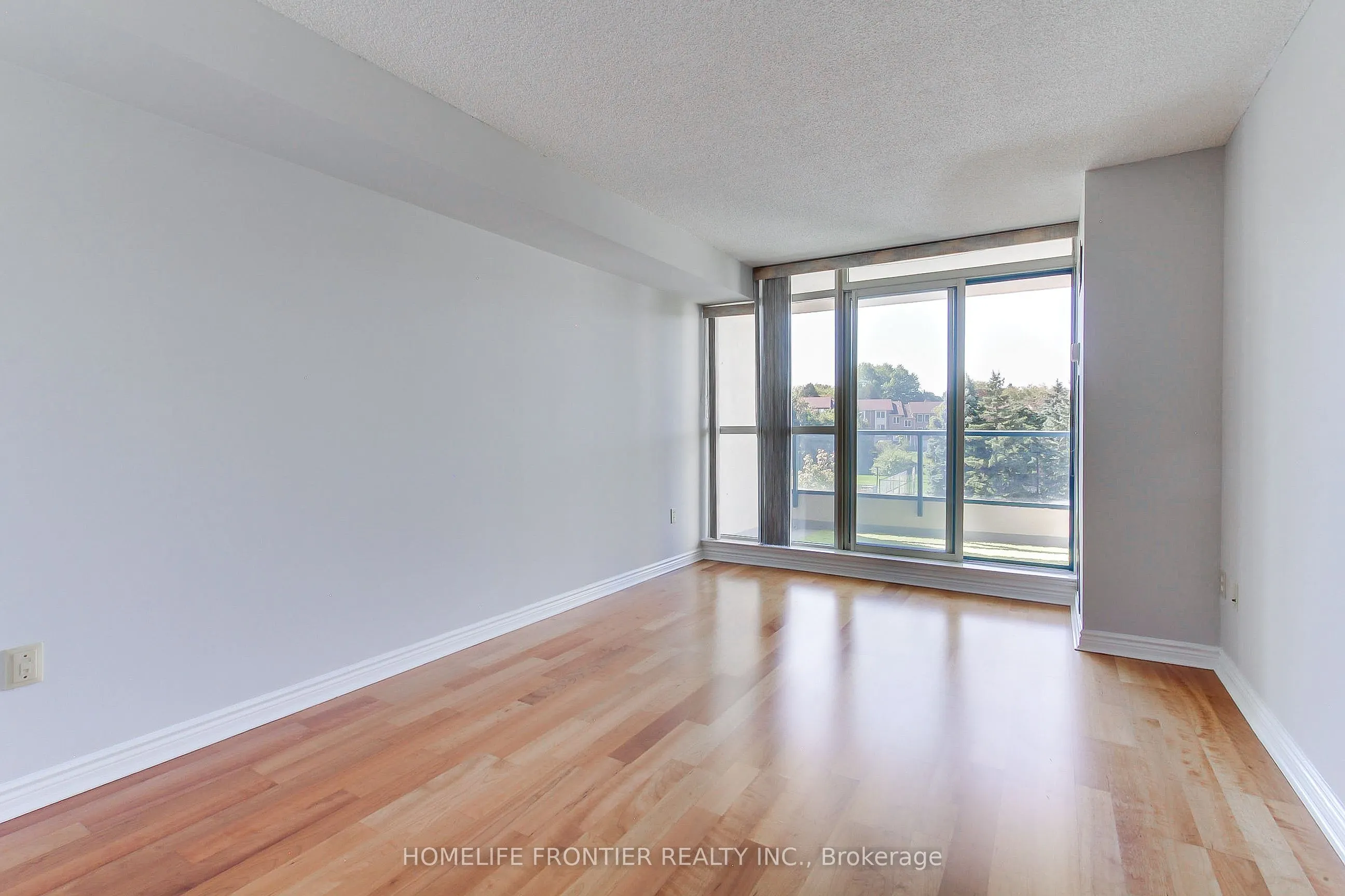 7300 Yonge Street, #411