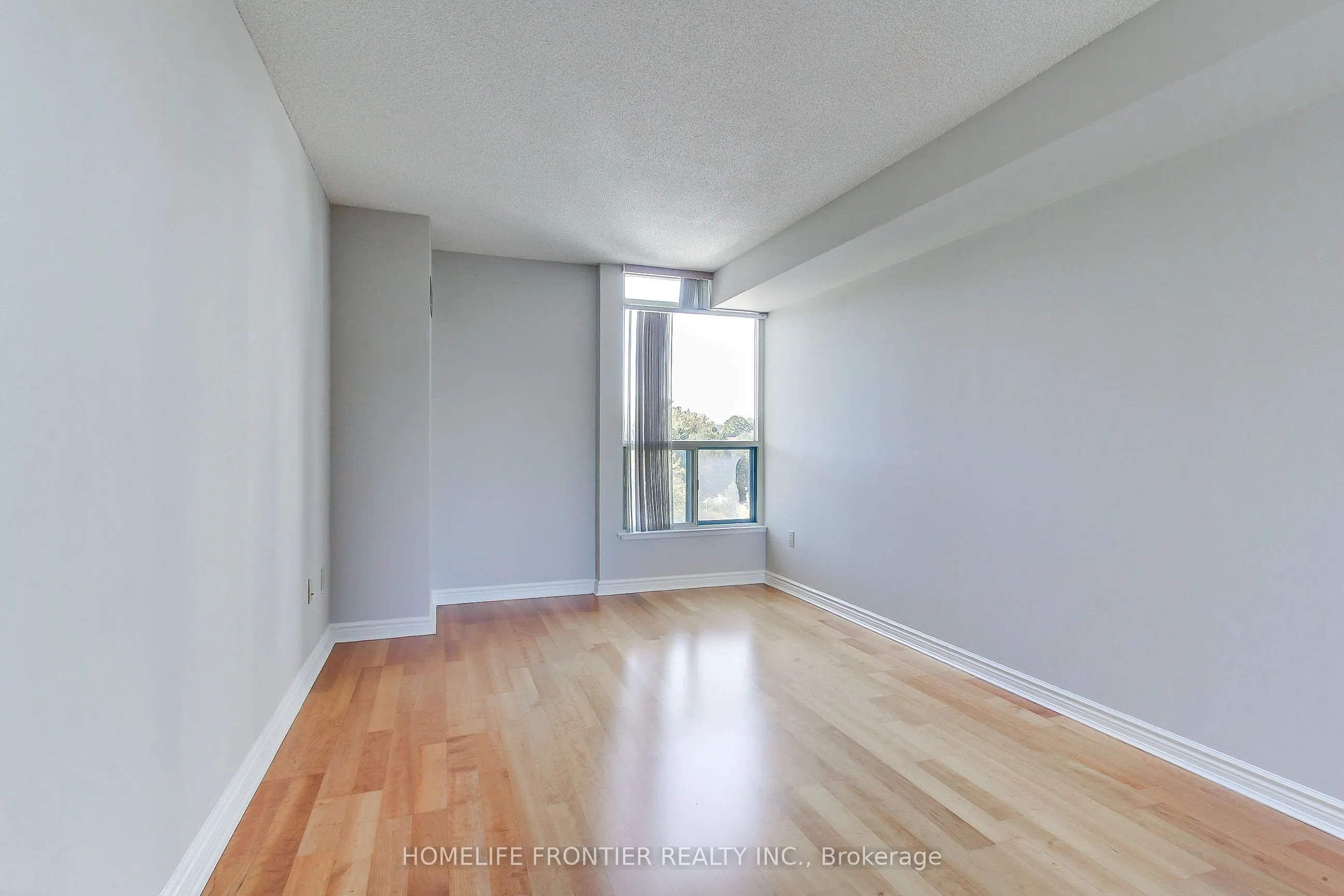 7300 Yonge Street, #411