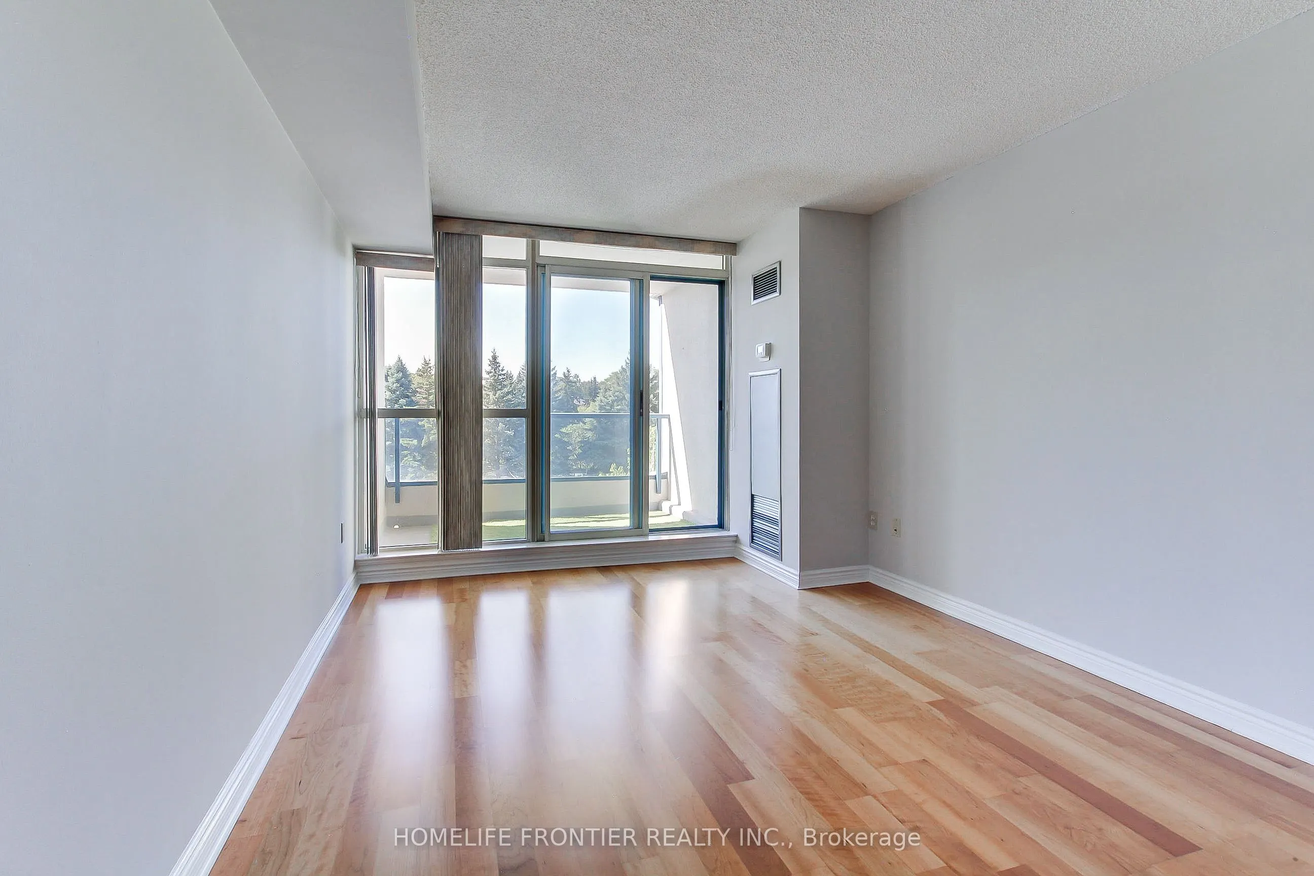 7300 Yonge Street, #411