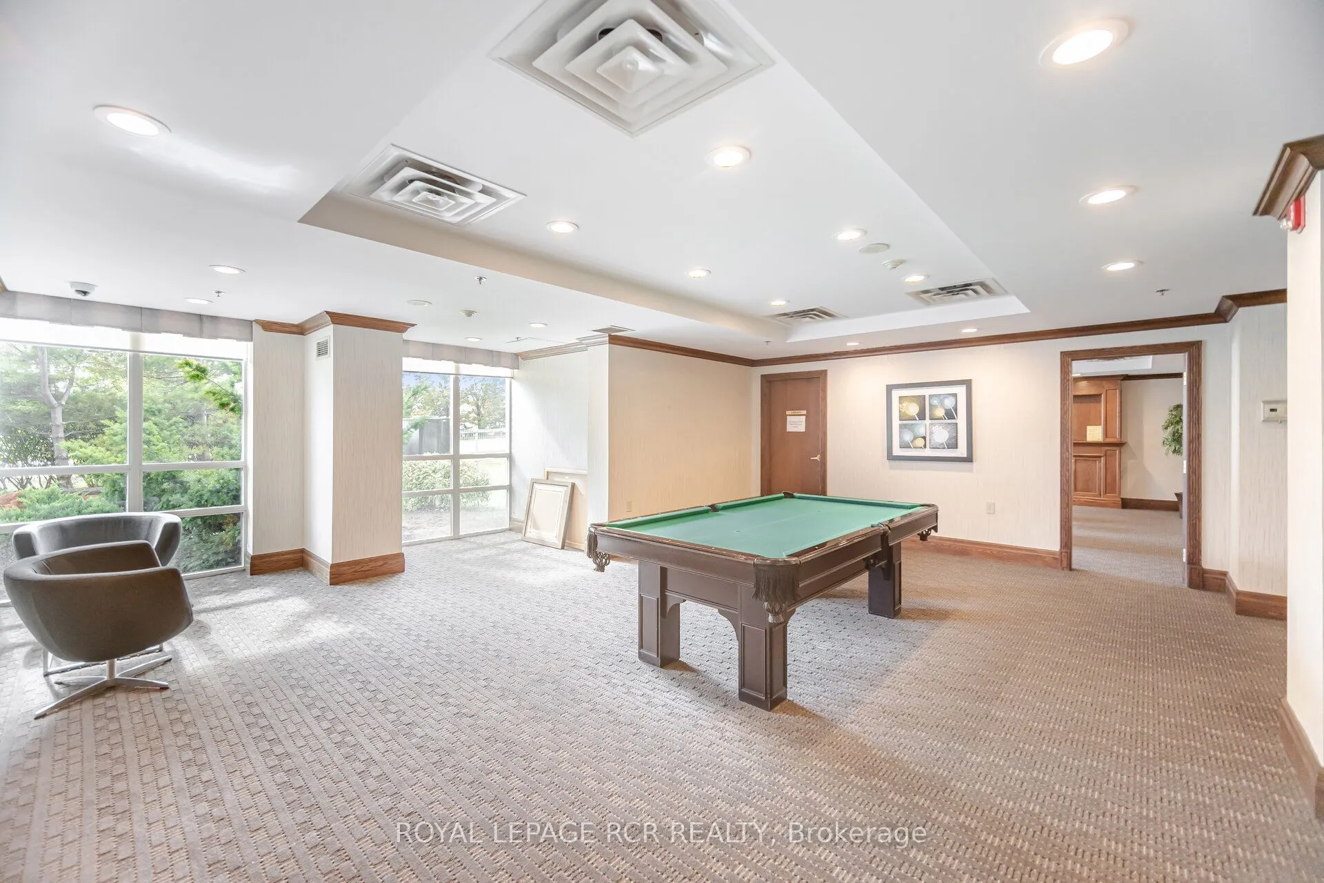11 Oneida Crescent, #301